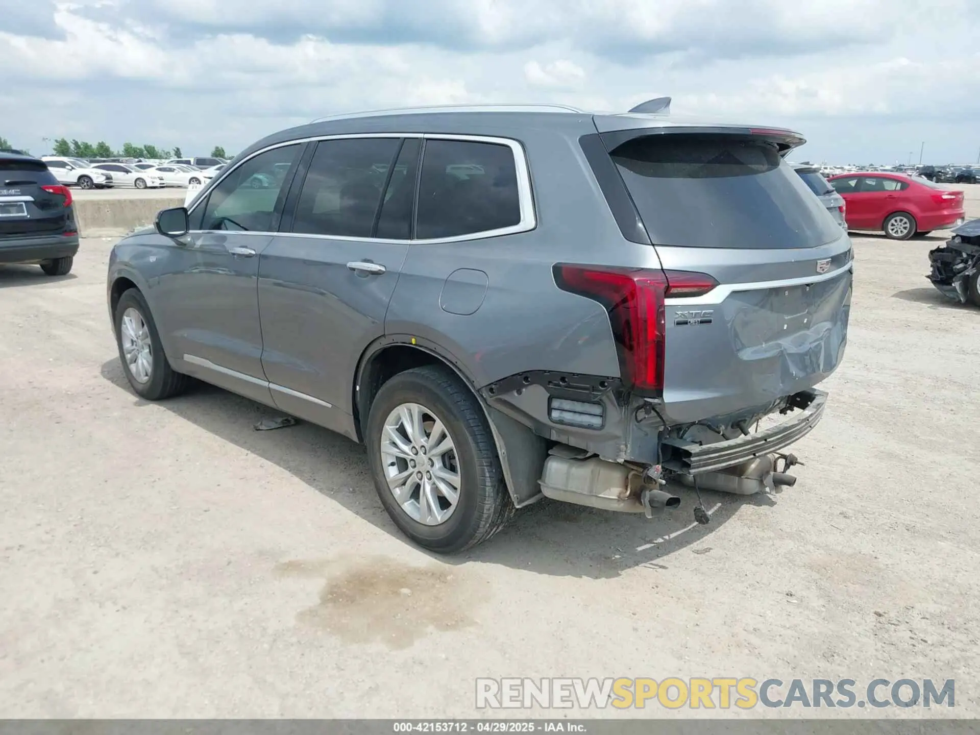 3 Фотография поврежденного автомобиля 1GYKPAR43NZ120470 CADILLAC XT6 2022