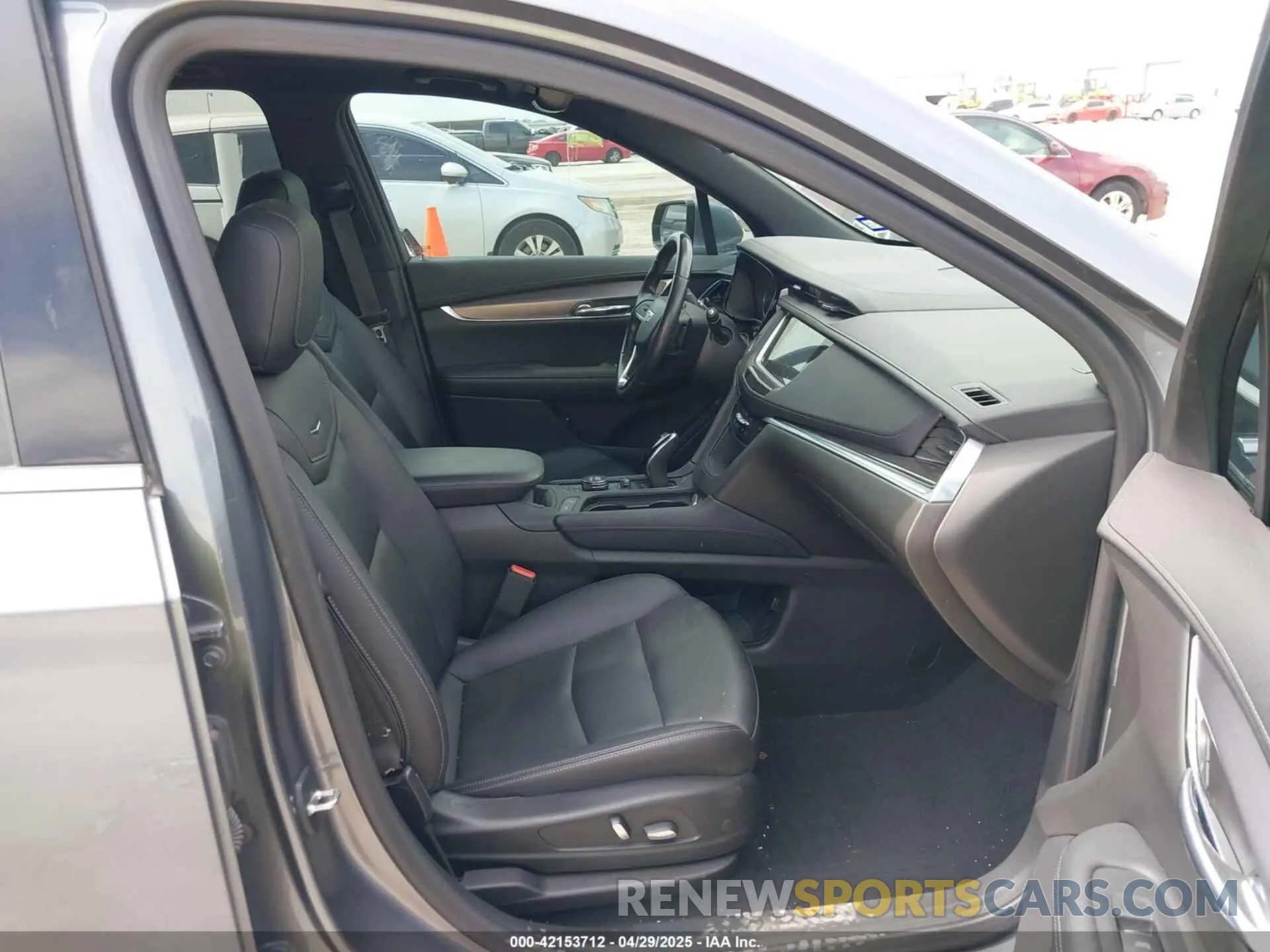 5 Фотография поврежденного автомобиля 1GYKPAR43NZ120470 CADILLAC XT6 2022