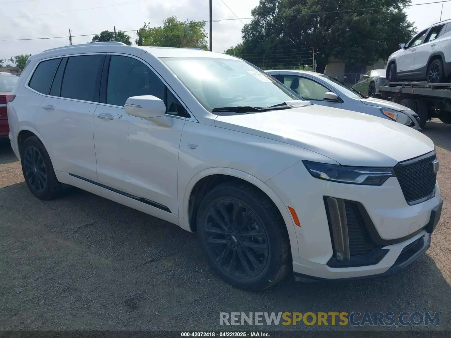 1 Photograph of a damaged car 1GYKPCRS2NZ127050 CADILLAC XT6 2022