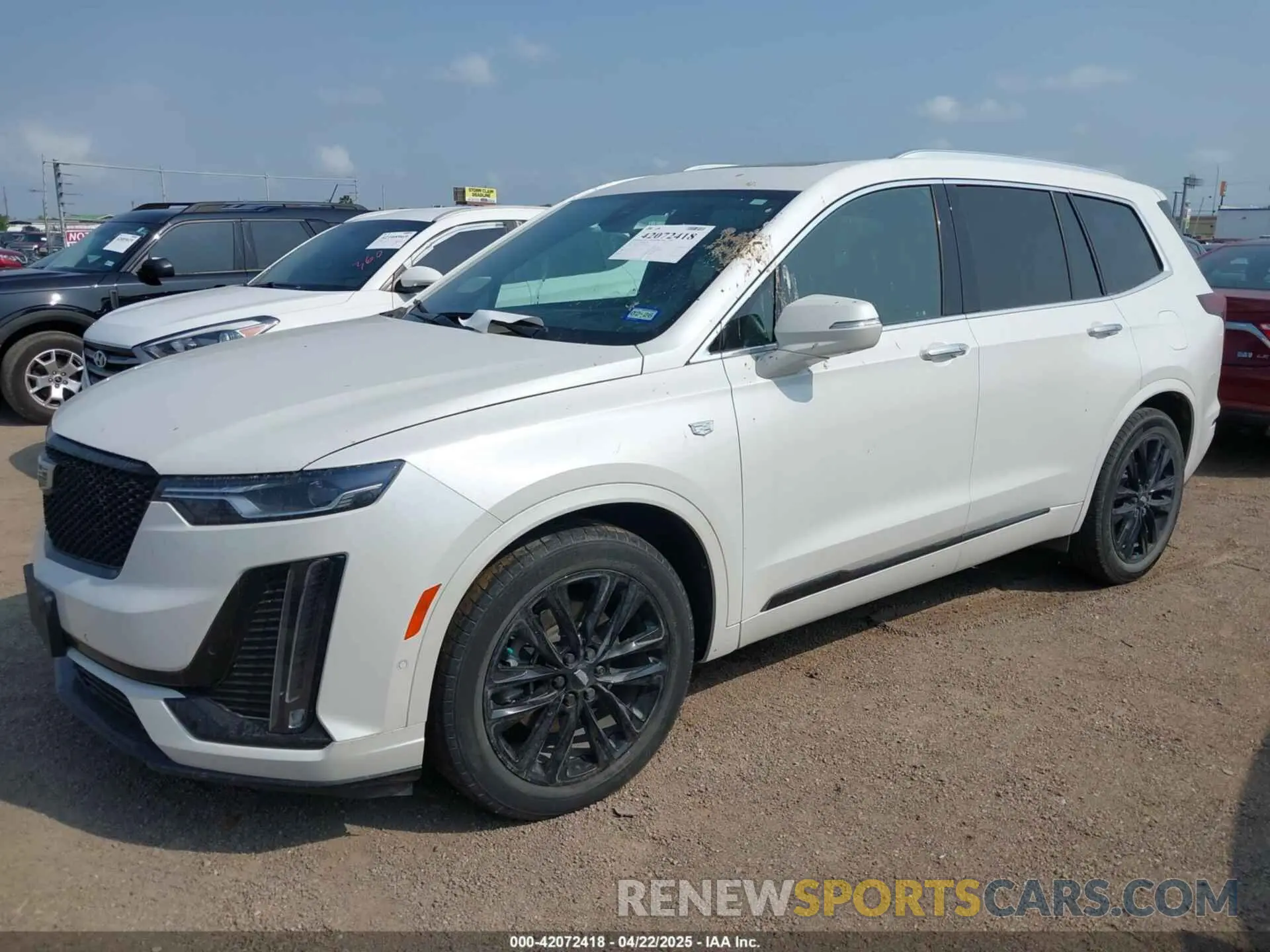 2 Photograph of a damaged car 1GYKPCRS2NZ127050 CADILLAC XT6 2022