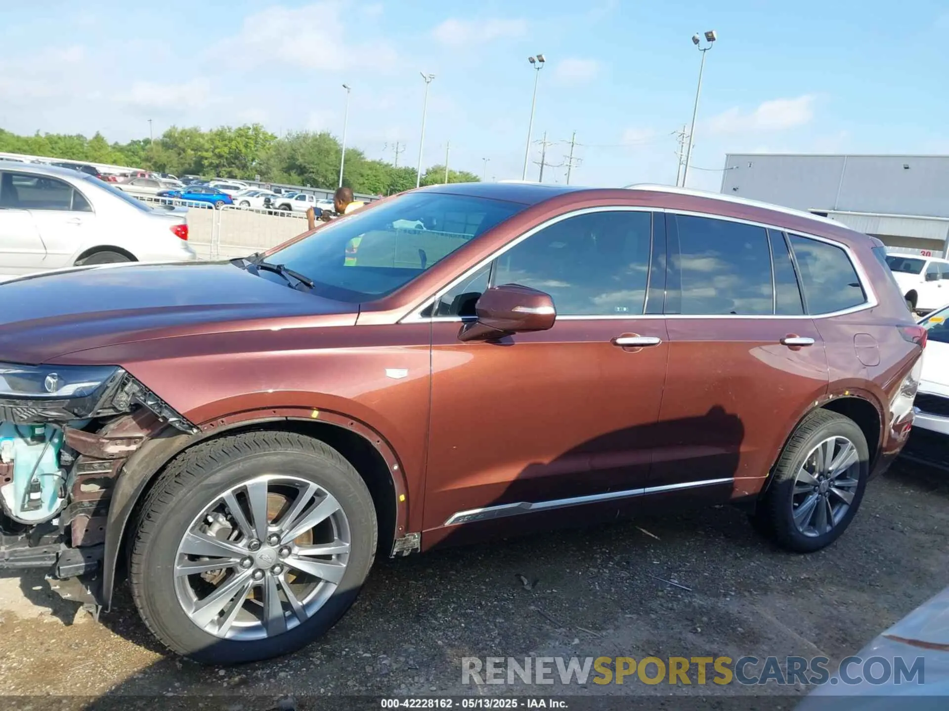 15 Photograph of a damaged car 1GYKPDRS1NZ117762 CADILLAC XT6 2022