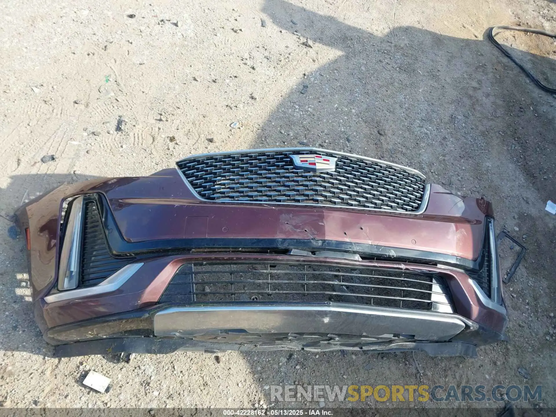 18 Photograph of a damaged car 1GYKPDRS1NZ117762 CADILLAC XT6 2022
