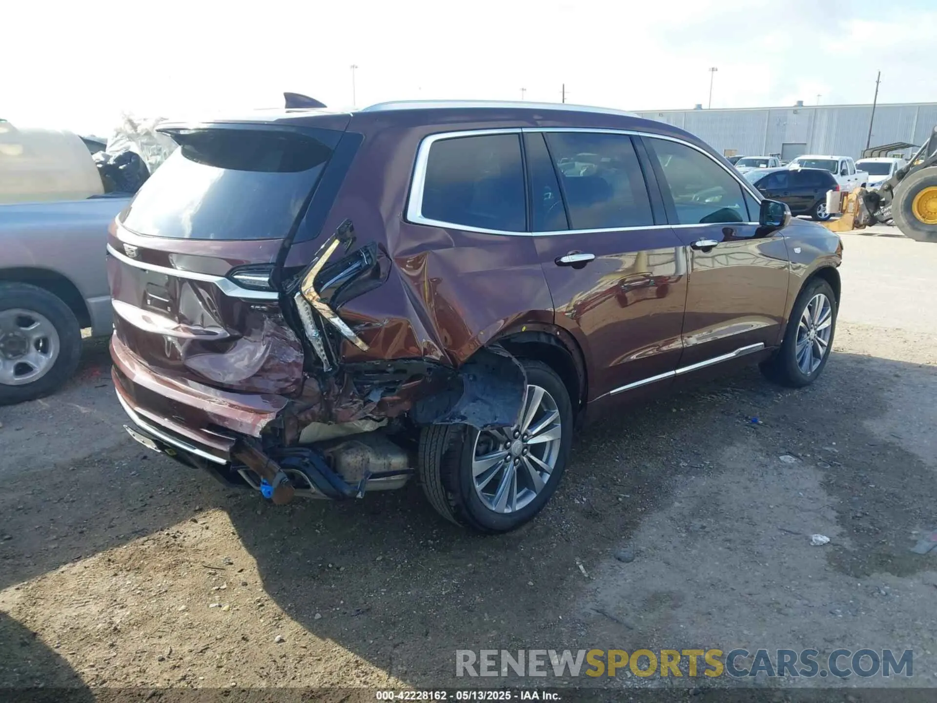 4 Photograph of a damaged car 1GYKPDRS1NZ117762 CADILLAC XT6 2022