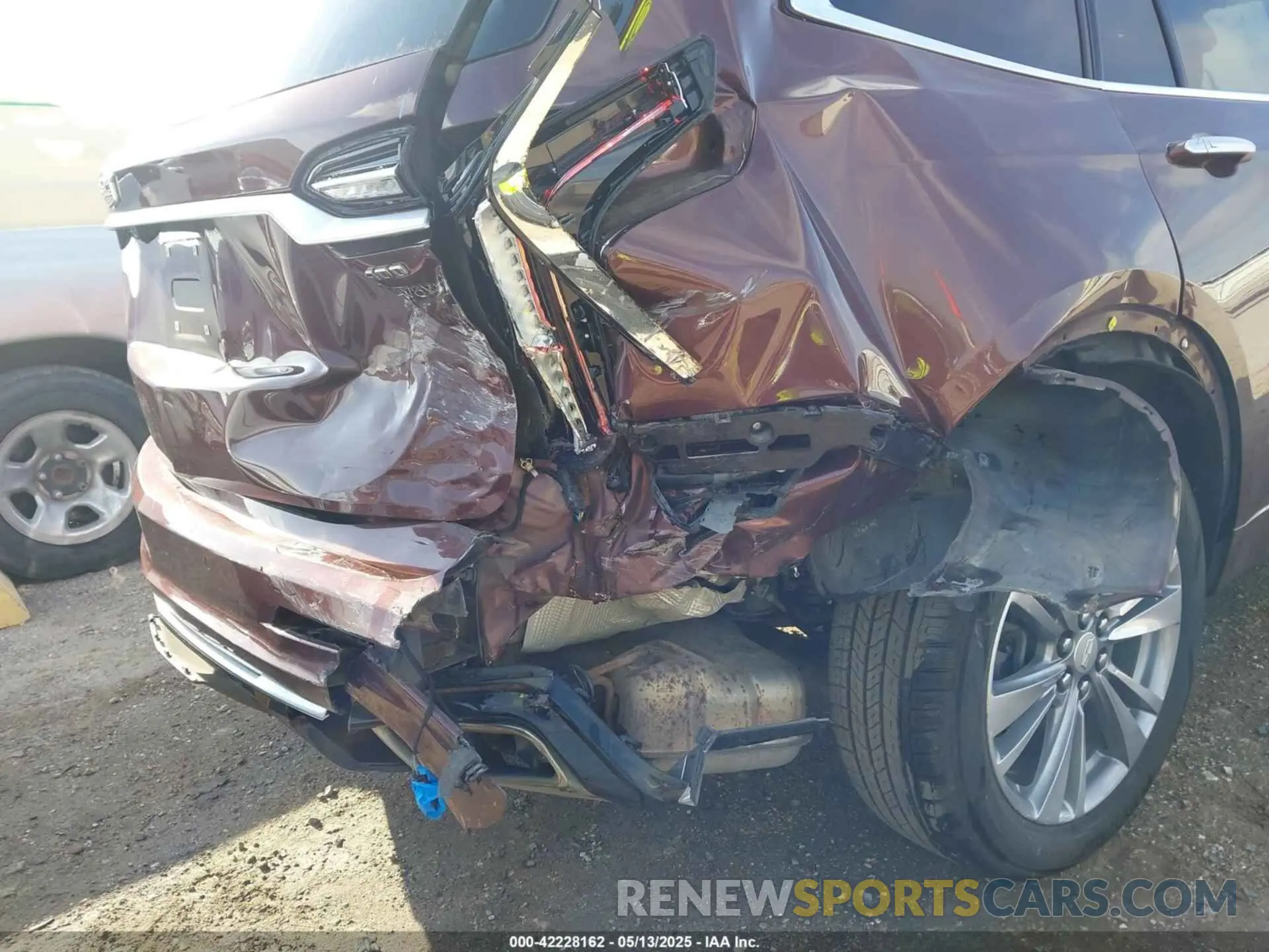 6 Photograph of a damaged car 1GYKPDRS1NZ117762 CADILLAC XT6 2022