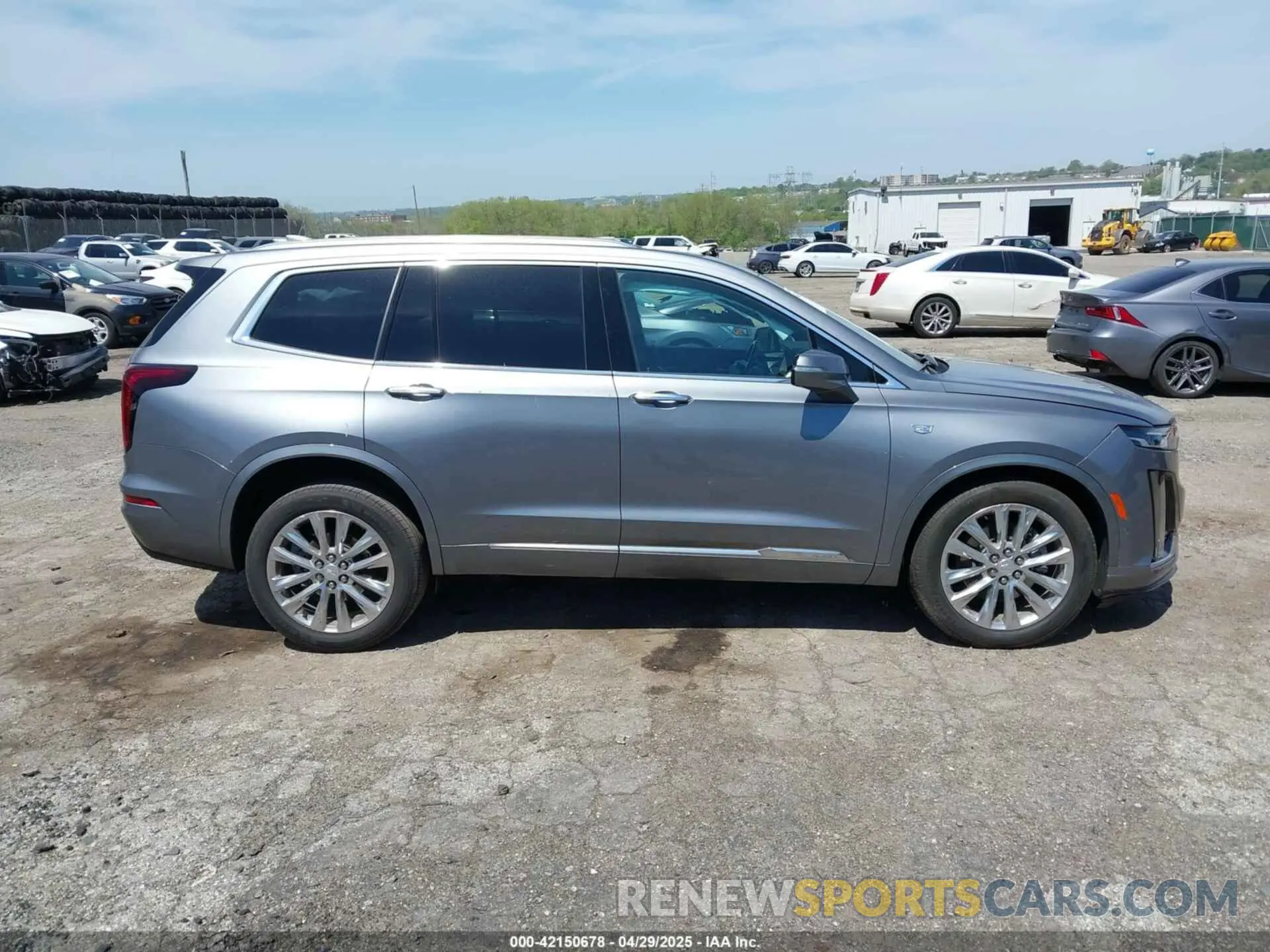 14 Photograph of a damaged car 1GYKPDRS4NZ146284 CADILLAC XT6 2022