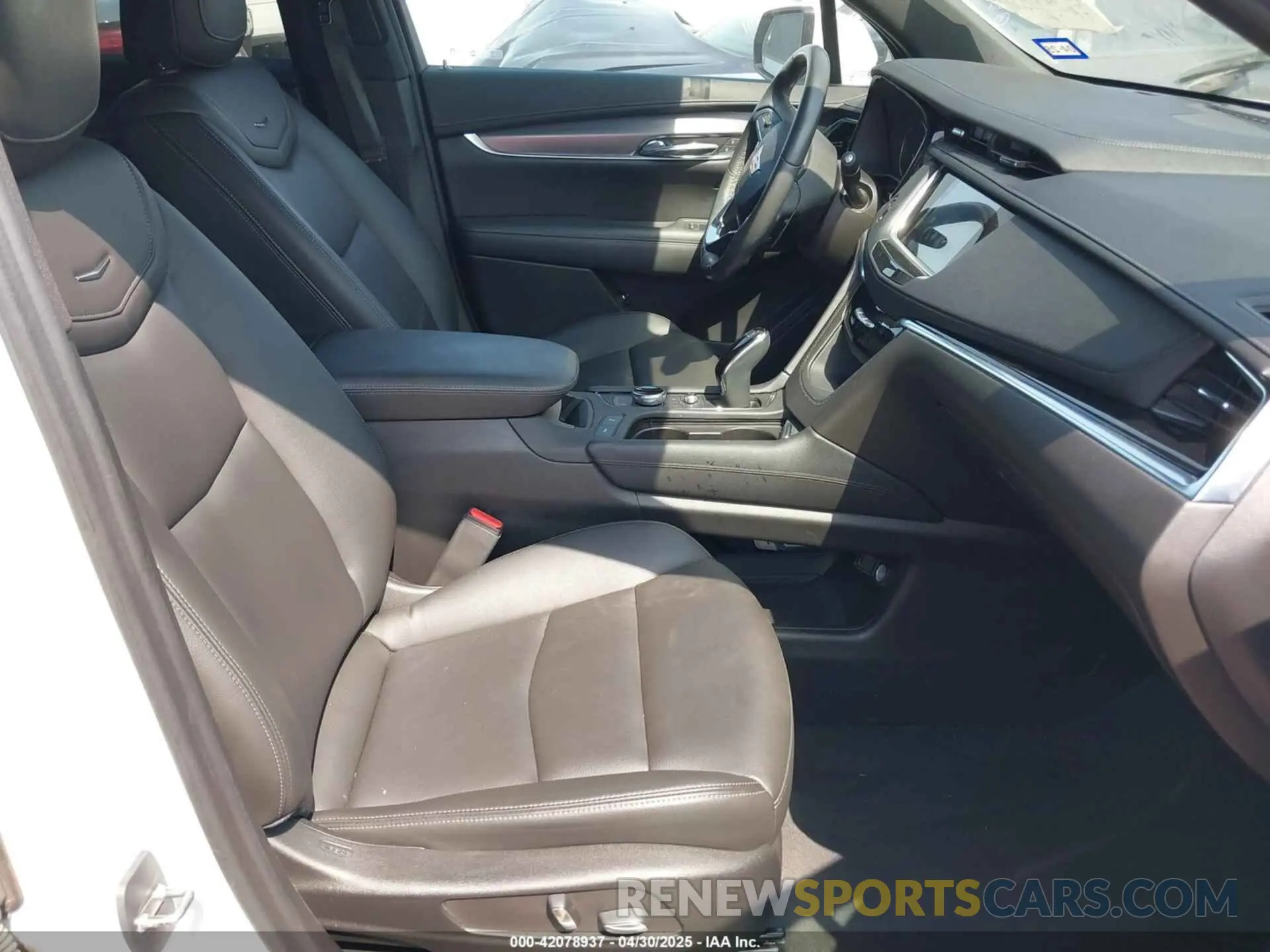5 Фотография поврежденного автомобиля 1GYKPAR4XPZ182533 CADILLAC XT6 2023