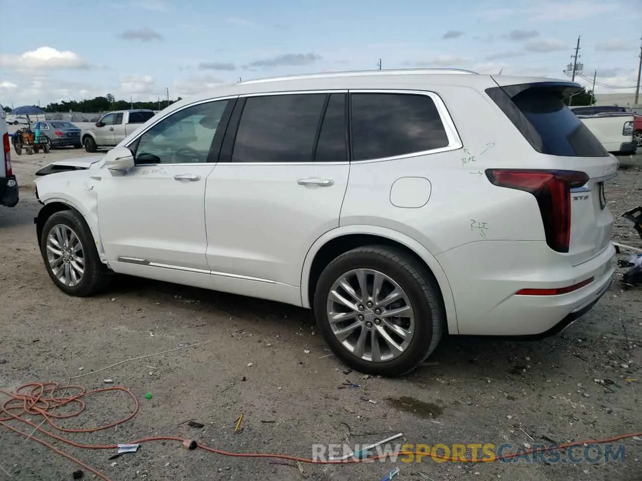 2 Photograph of a damaged car 1GYKPCRS5PZ120161 CADILLAC XT6 2023