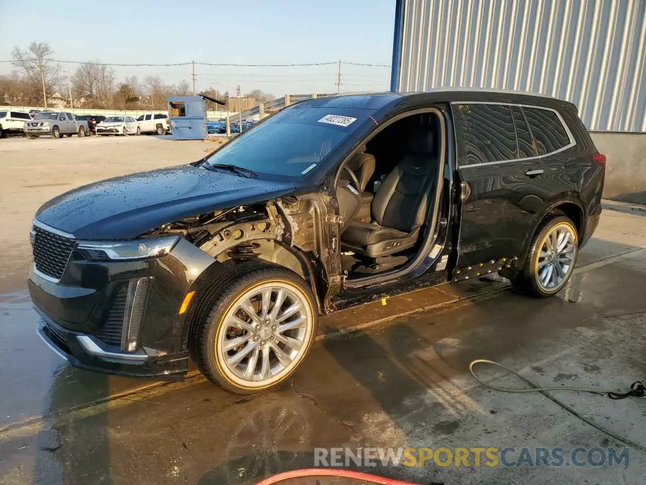 1 Фотография поврежденного автомобиля 1GYKPDRS8PZ164841 CADILLAC XT6 2023