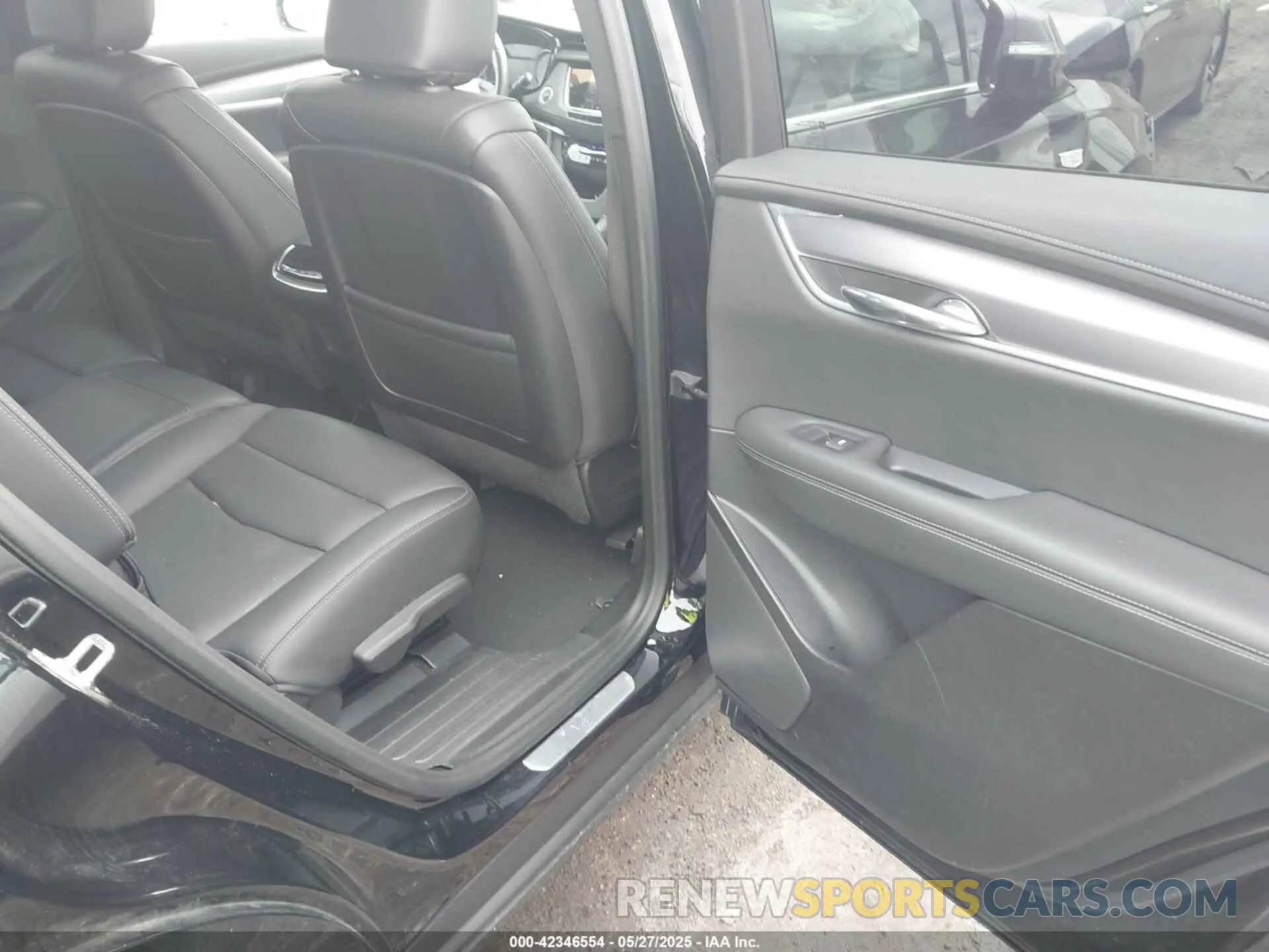 8 Фотография поврежденного автомобиля 1GYKPBR49RZ723838 CADILLAC XT6 2024