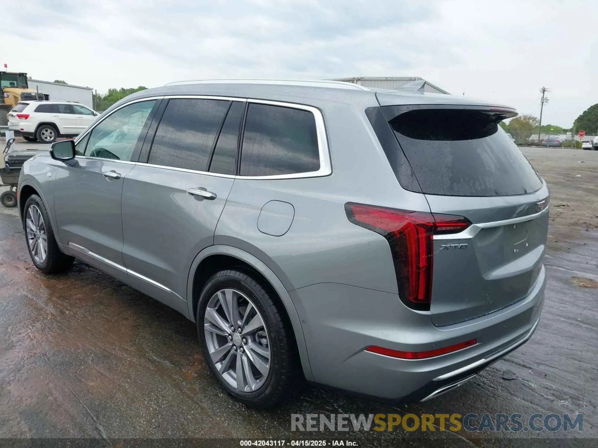 3 Photograph of a damaged car 1GYKPCRS0RZ748048 CADILLAC XT6 2024
