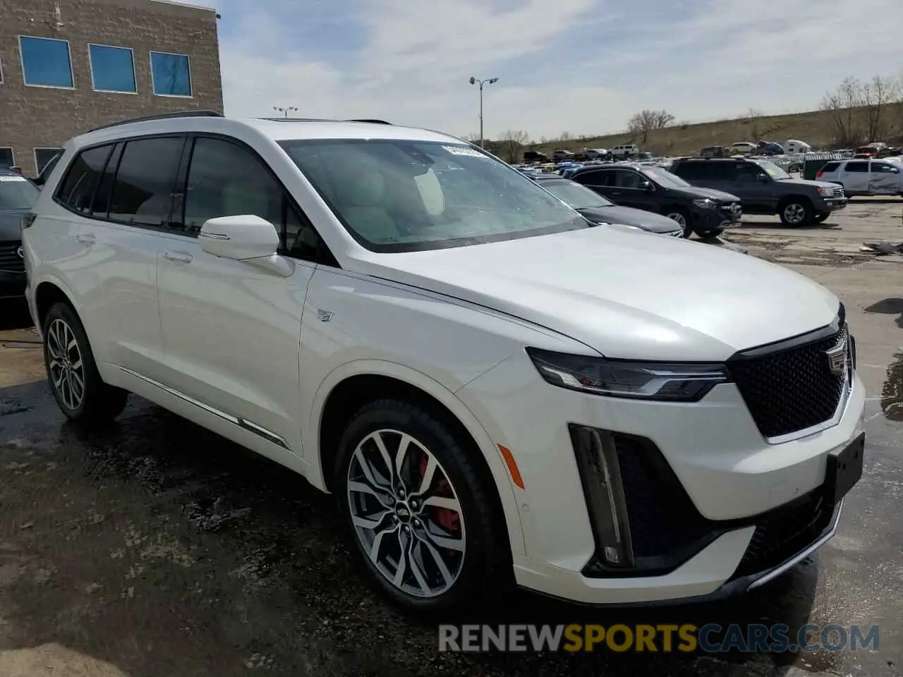 4 Photograph of a damaged car 1GYKPGRS0RZ737378 CADILLAC XT6 2024