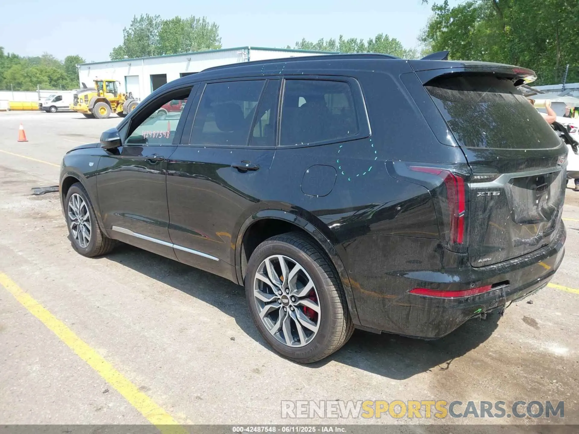 3 Photograph of a damaged car 1GYKPGRS5RZ747923 CADILLAC XT6 2024