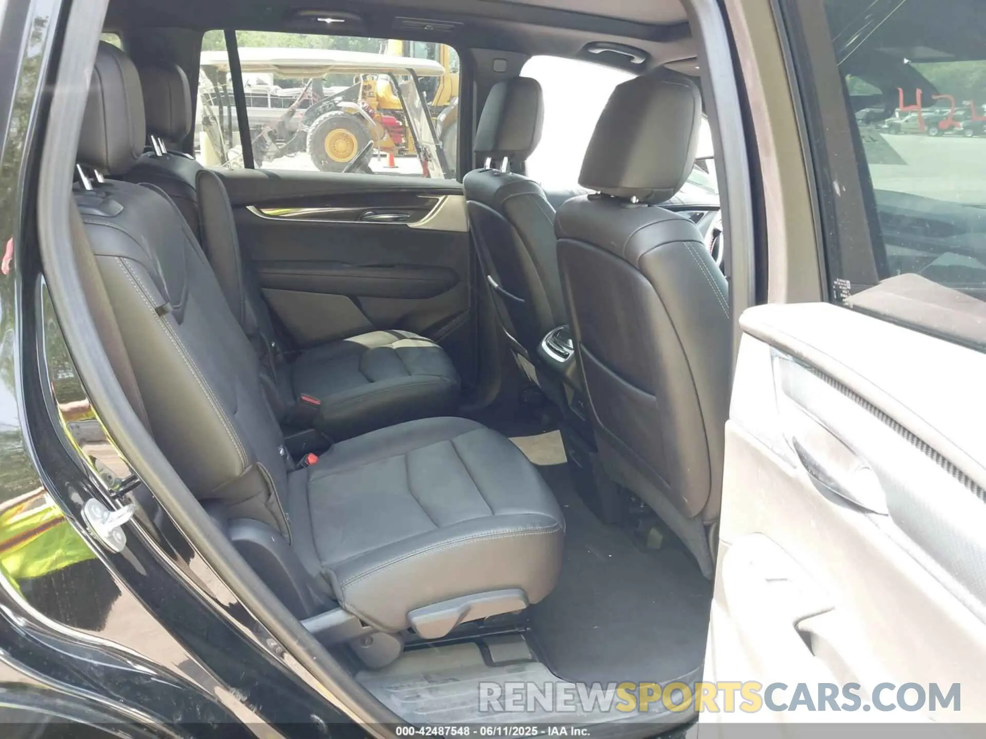 8 Photograph of a damaged car 1GYKPGRS5RZ747923 CADILLAC XT6 2024