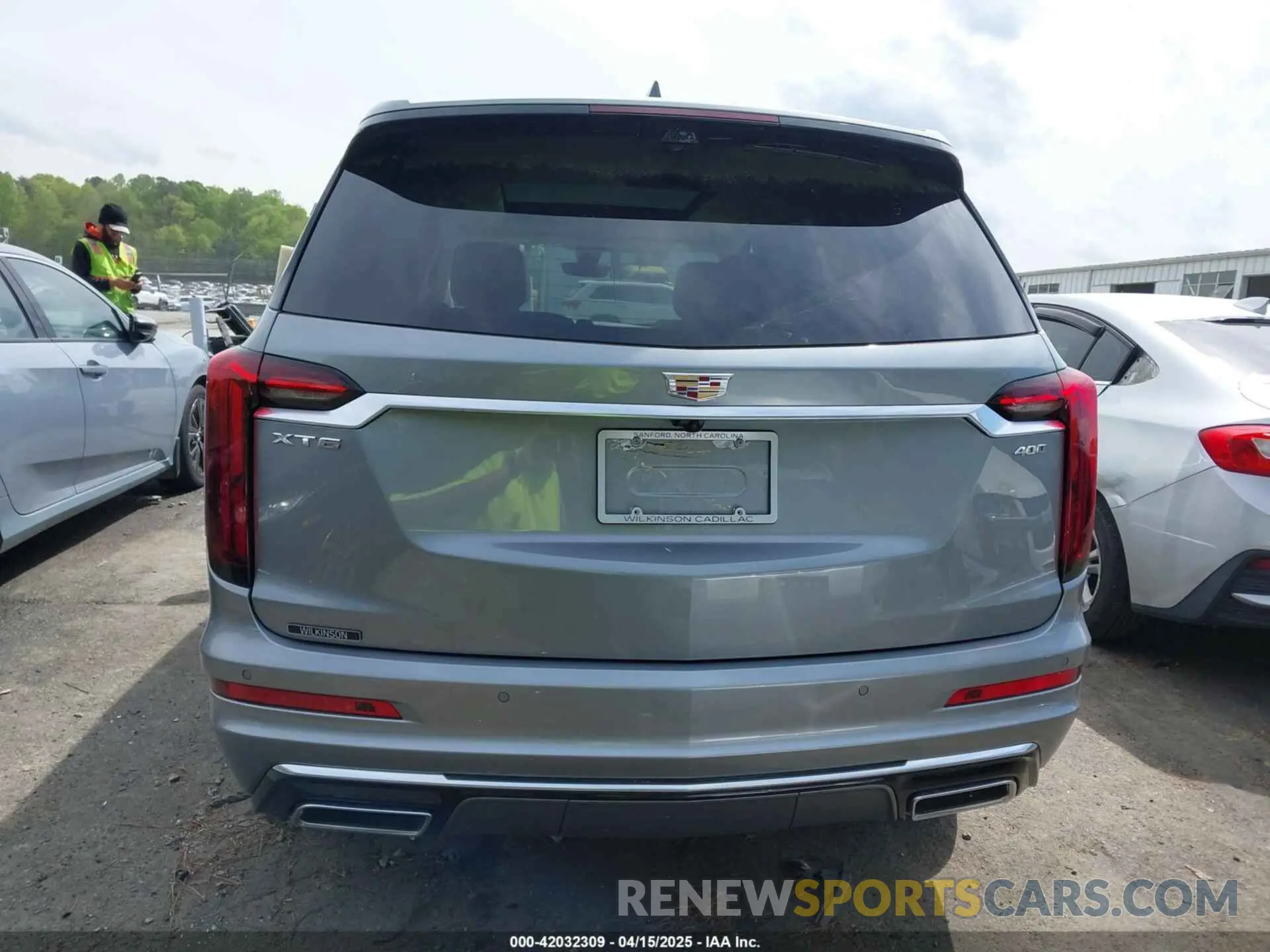 16 Photograph of a damaged car 1GYKPCRS4SZ129832 CADILLAC XT6 2025