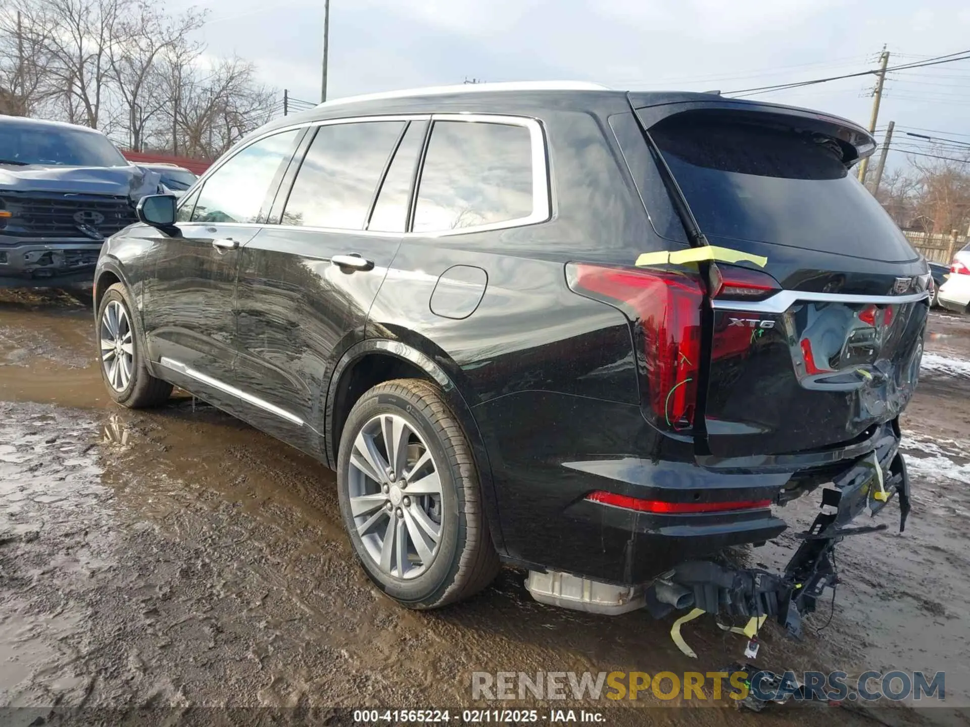 3 Photograph of a damaged car 1GYKPCRS6SZ104902 CADILLAC XT6 2025