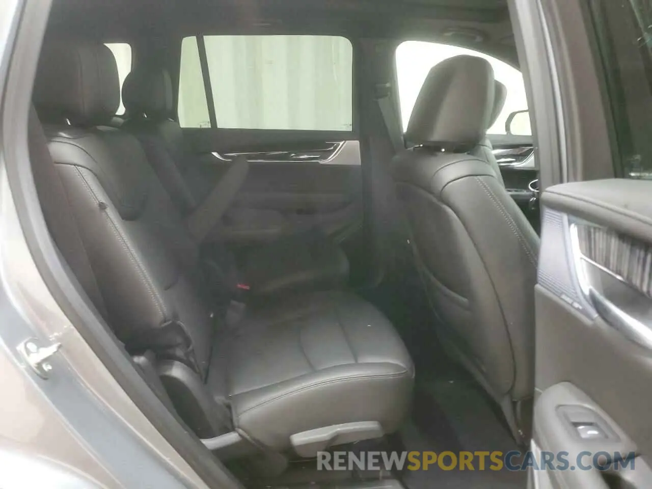 10 Photograph of a damaged car 1GYKPCRS6SZ119772 CADILLAC XT6 2025