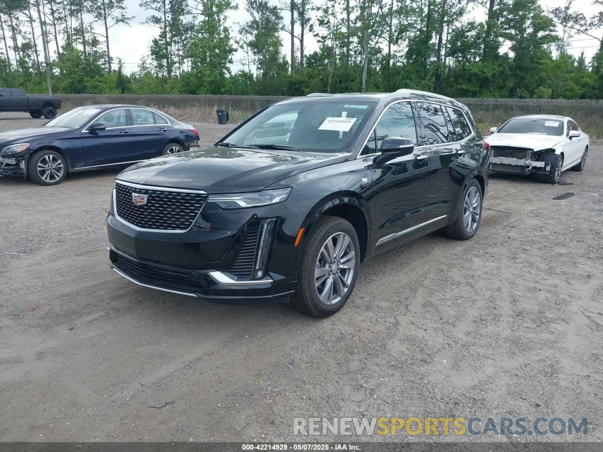 2 Фотография поврежденного автомобиля 1GYKPCRS7SZ121871 CADILLAC XT6 2025