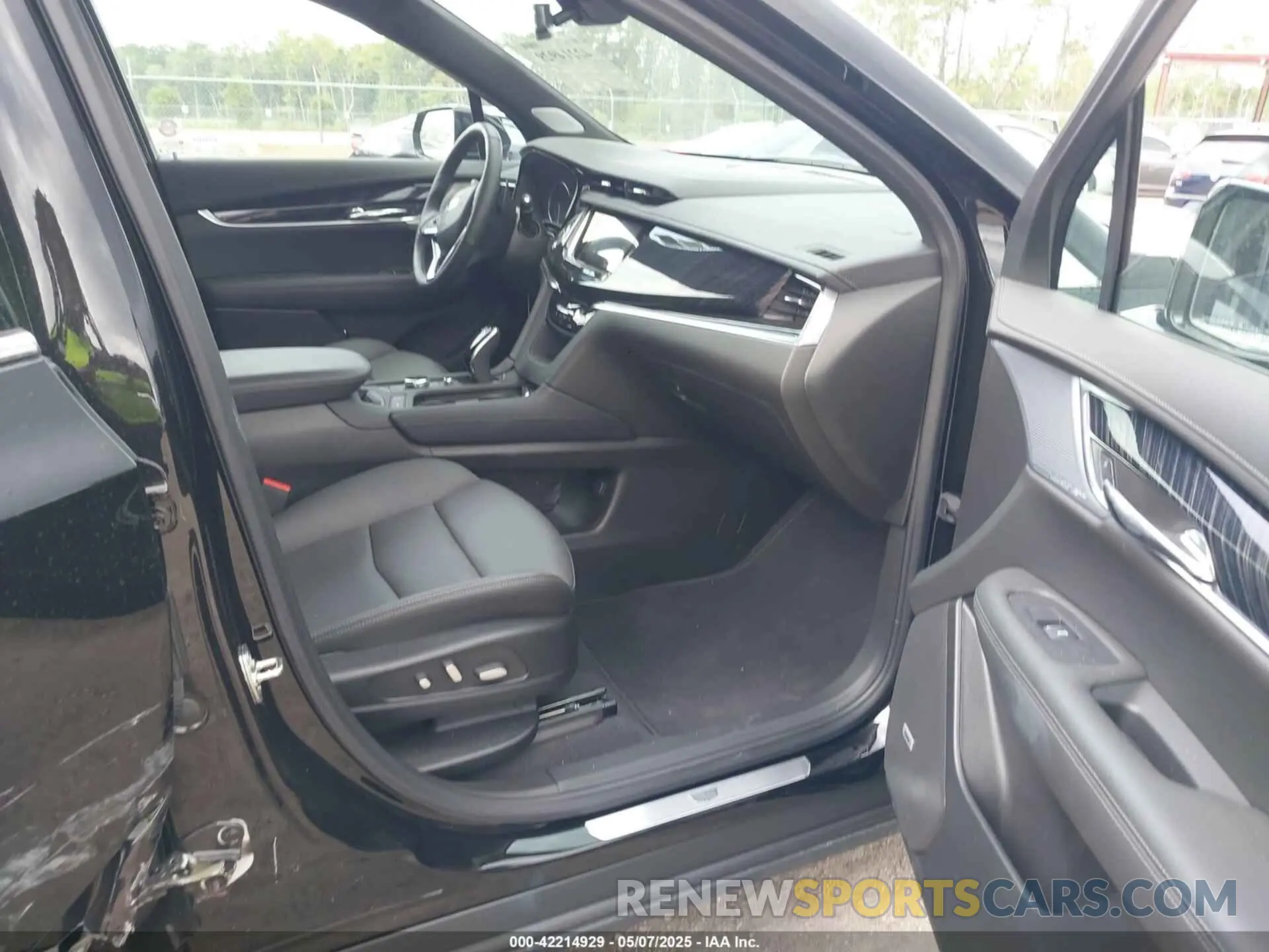 5 Фотография поврежденного автомобиля 1GYKPCRS7SZ121871 CADILLAC XT6 2025