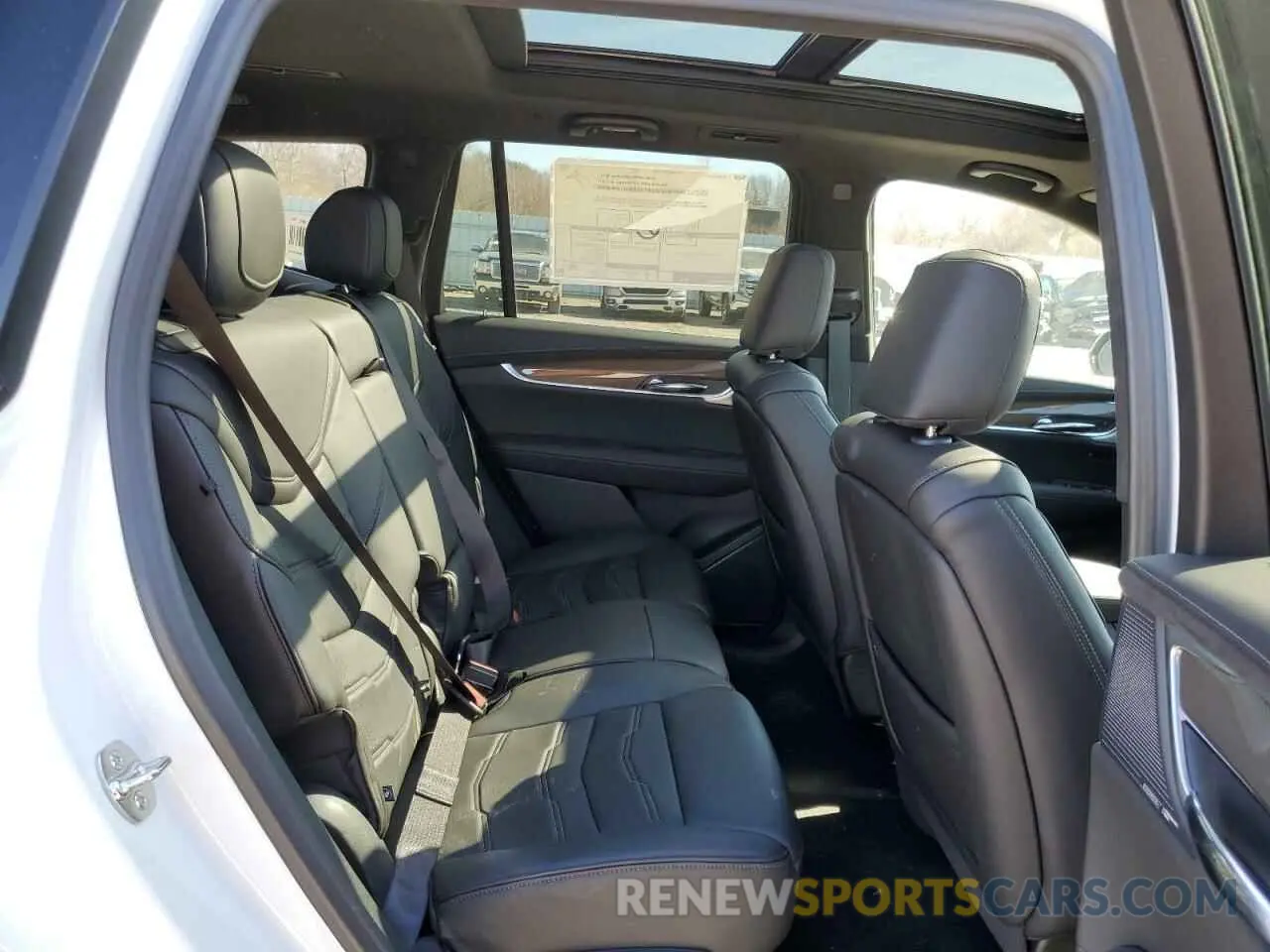 11 Photograph of a damaged car 1GYKPHRS5SZ101521 CADILLAC XT6 2025
