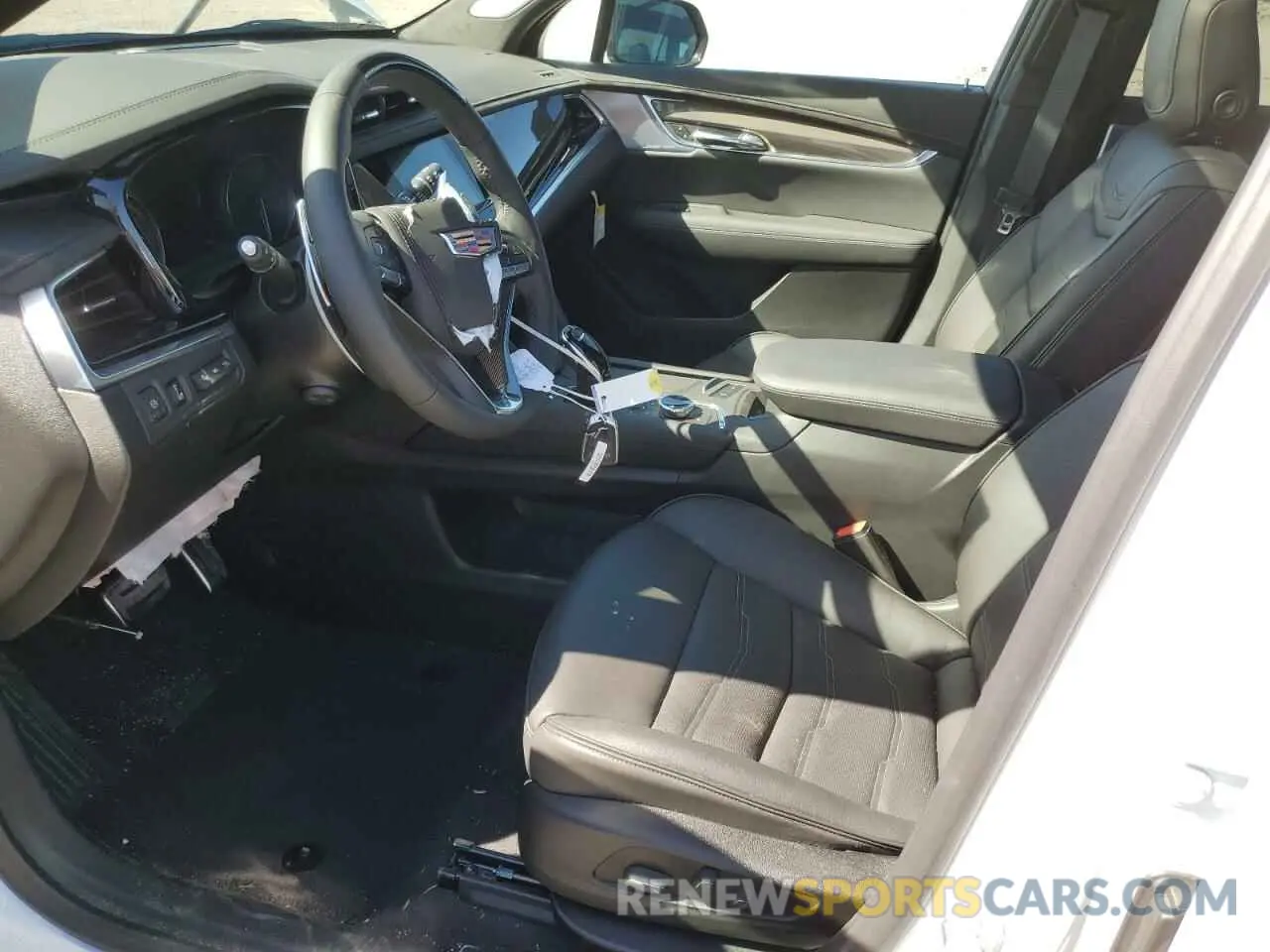 7 Photograph of a damaged car 1GYKPHRS5SZ101521 CADILLAC XT6 2025