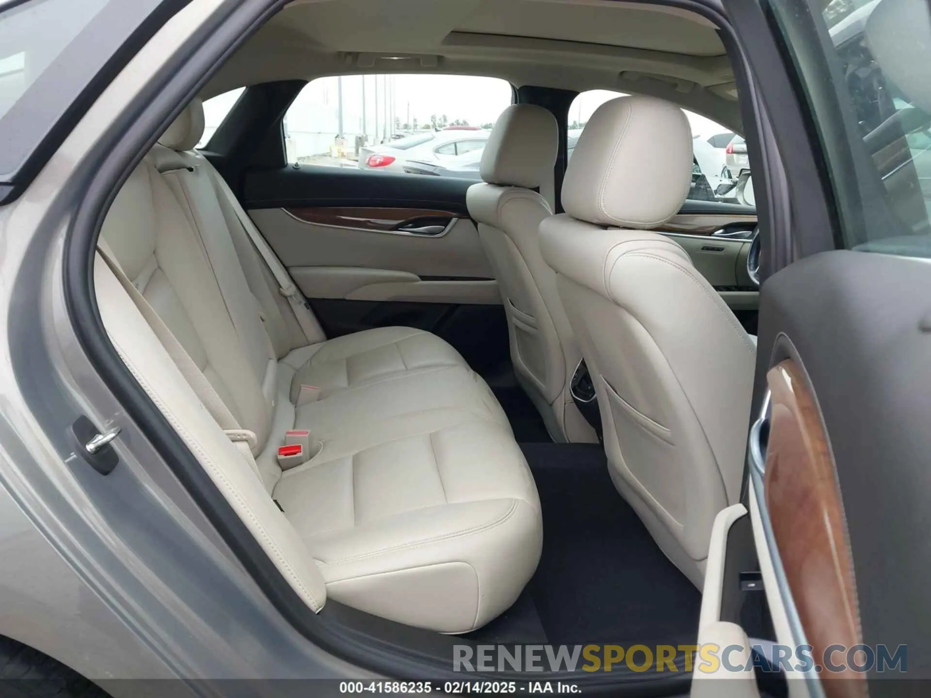 8 Photograph of a damaged car 2G61M5S32K9128829 CADILLAC XTS 2019