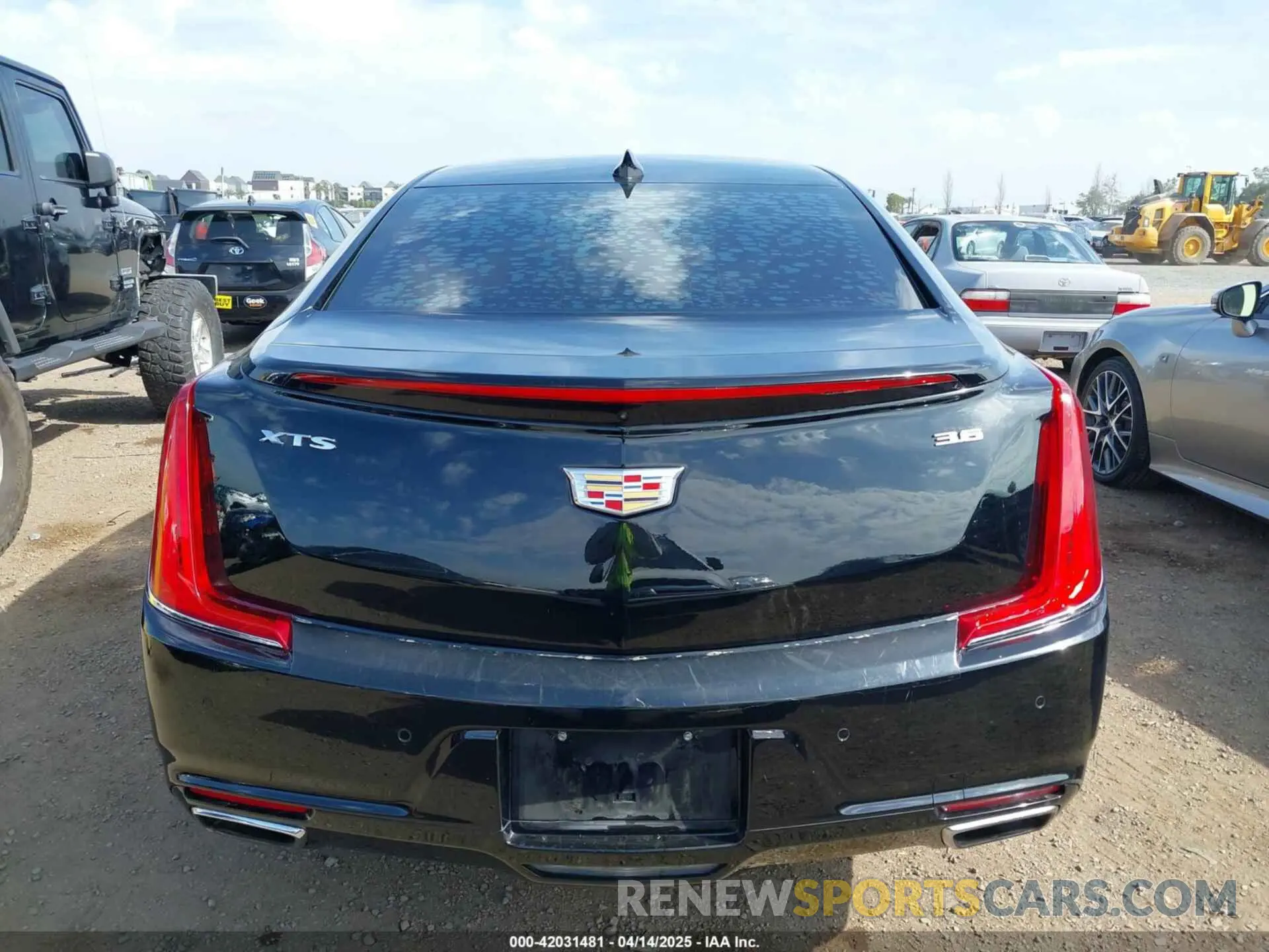 16 Photograph of a damaged car 2G61M5S34K9131358 CADILLAC XTS 2019