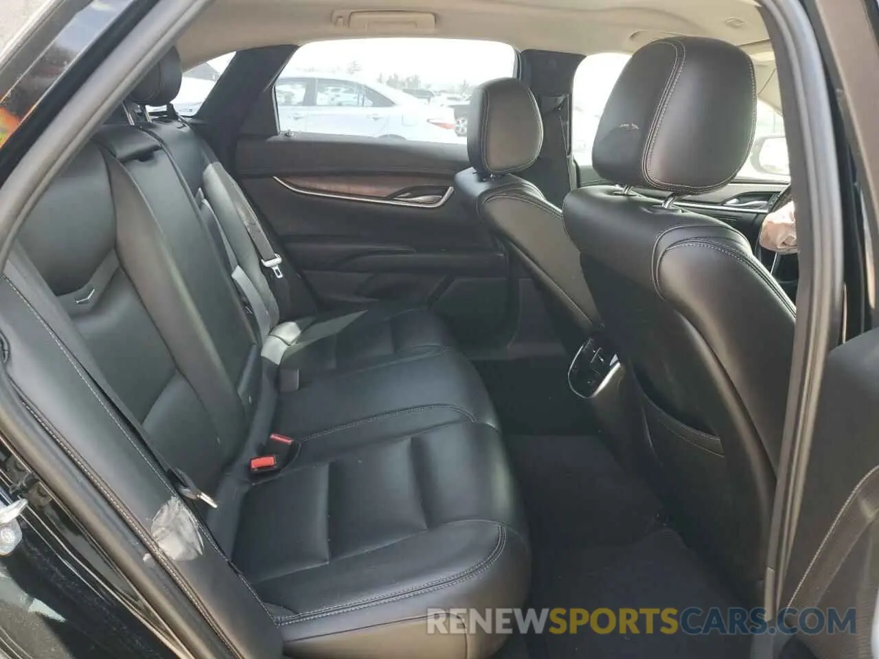 10 Photograph of a damaged car 2G61M5S38K9110660 CADILLAC XTS 2019