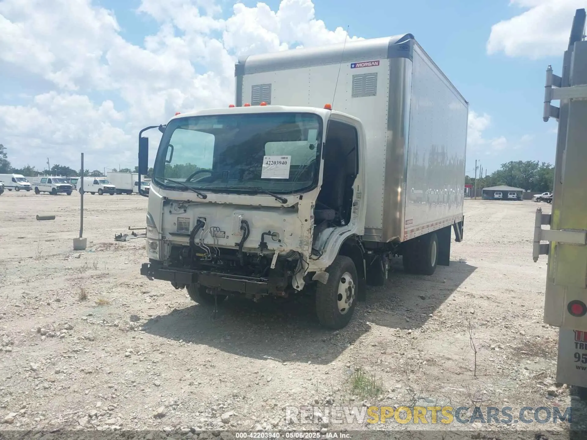 2 Photograph of a damaged car JALCDW166P7014119 CHEVROLET 4500HD LCF DIESEL 2023