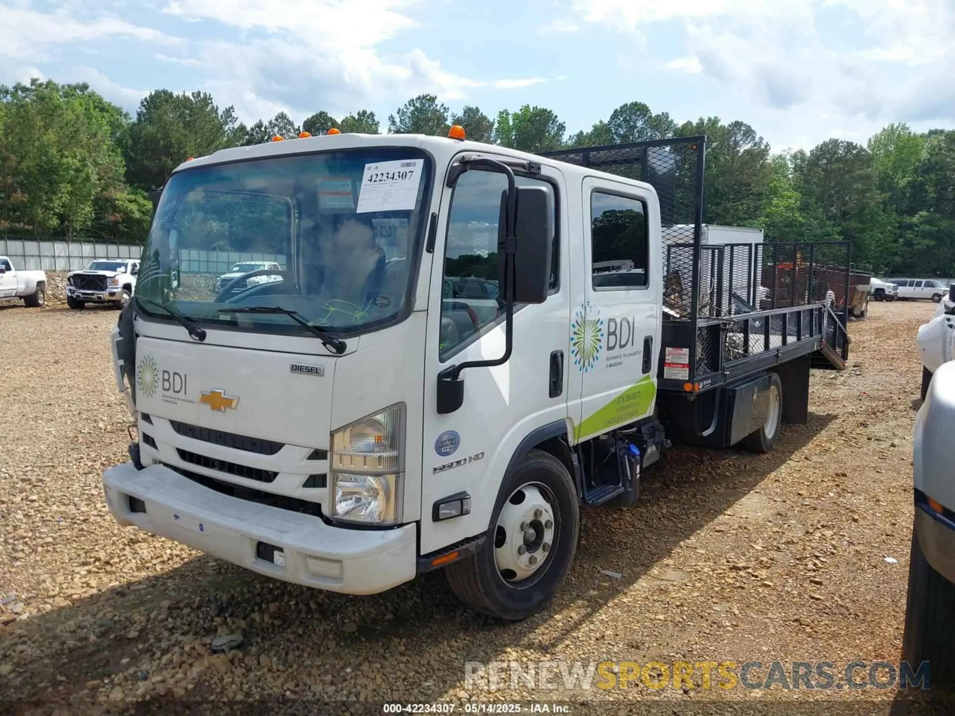 14 Photograph of a damaged car JALEEJ162L7900540 CHEVROLET 5500HD LCF DIESEL 2020
