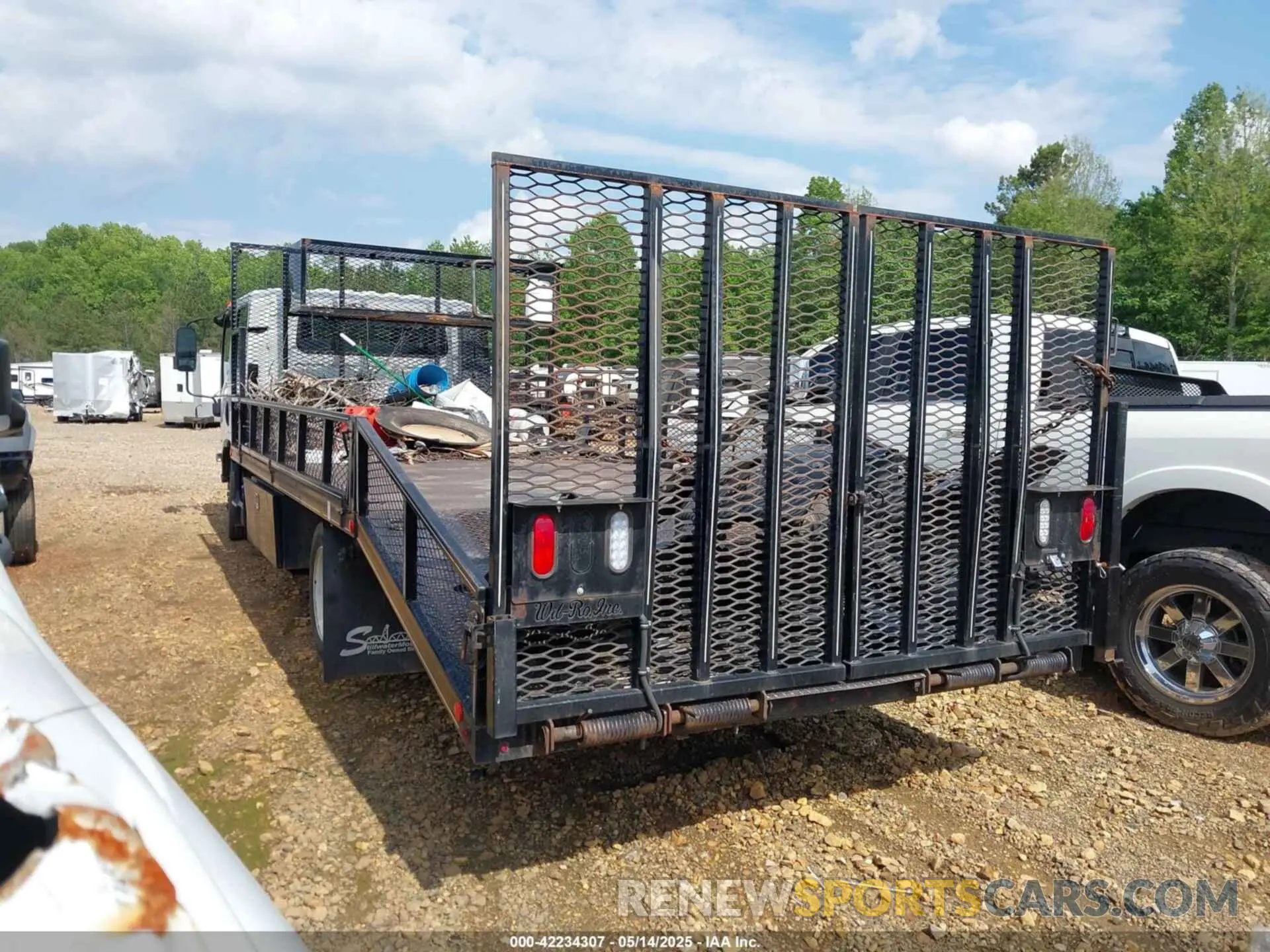 3 Photograph of a damaged car JALEEJ162L7900540 CHEVROLET 5500HD LCF DIESEL 2020