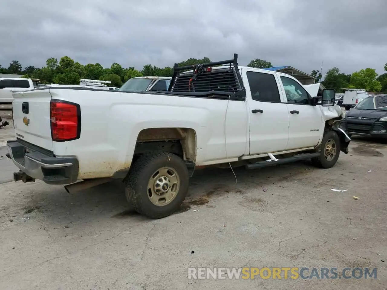3 Photograph of a damaged car 1GC1CREG7KF108587 CHEVROLET ALL Models 2019