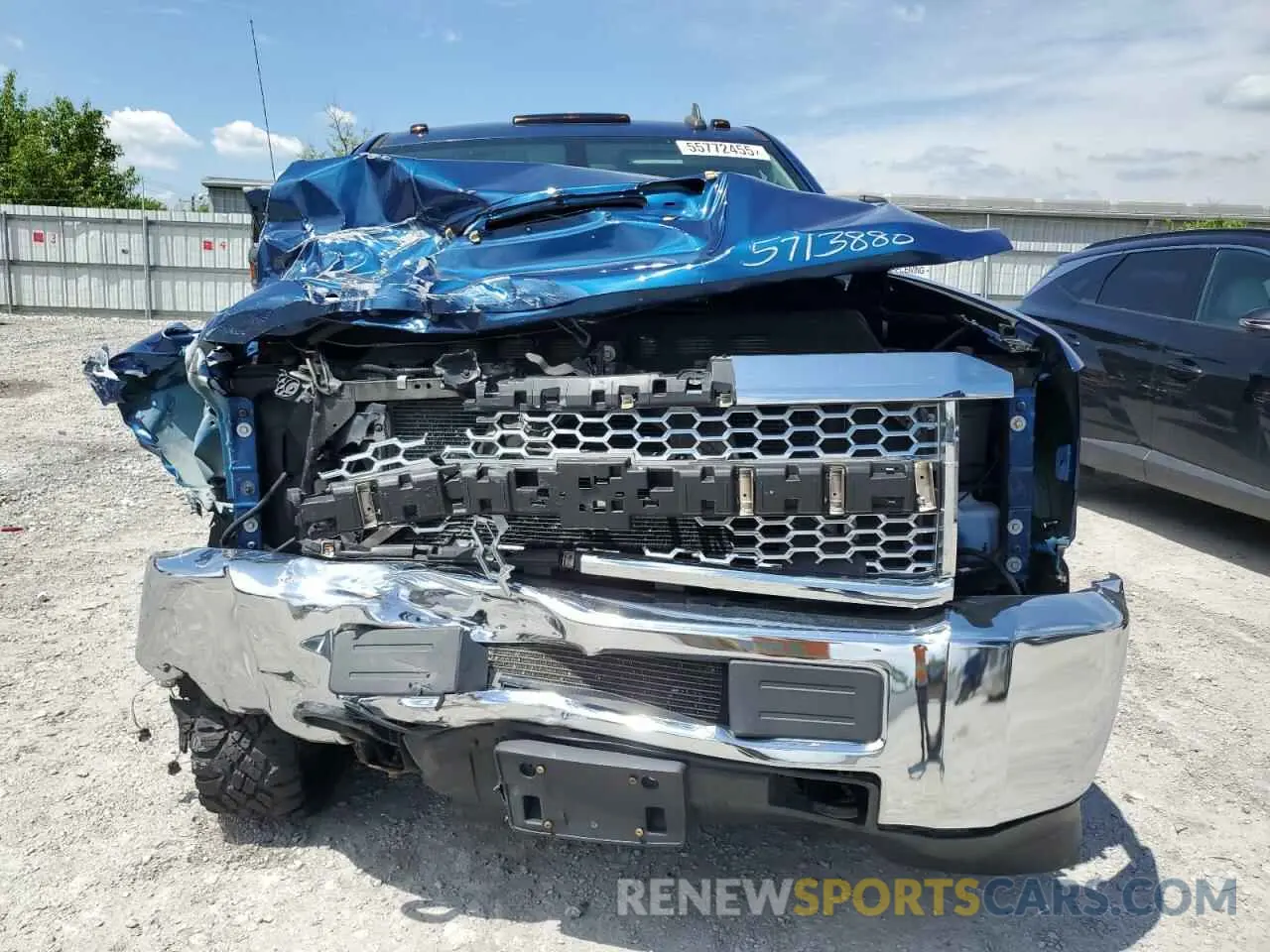 5 Photograph of a damaged car 1GC1KREYXKF199897 CHEVROLET ALL Models 2019