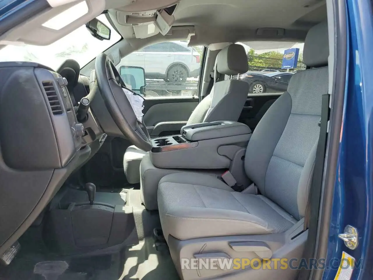 7 Photograph of a damaged car 1GC1KREYXKF199897 CHEVROLET ALL Models 2019