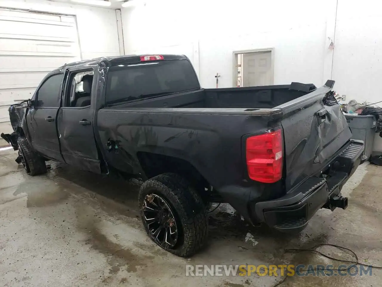 2 Фотография поврежденного автомобиля 1GC1KSEY3KF199831 CHEVROLET ALL Models 2019