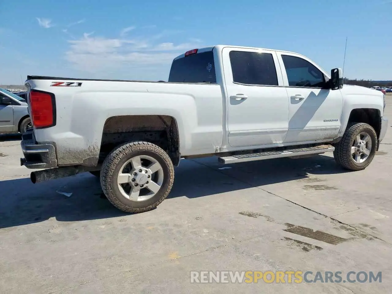 3 Фотография поврежденного автомобиля 1GC1KSEY6KF114271 CHEVROLET ALL Models 2019