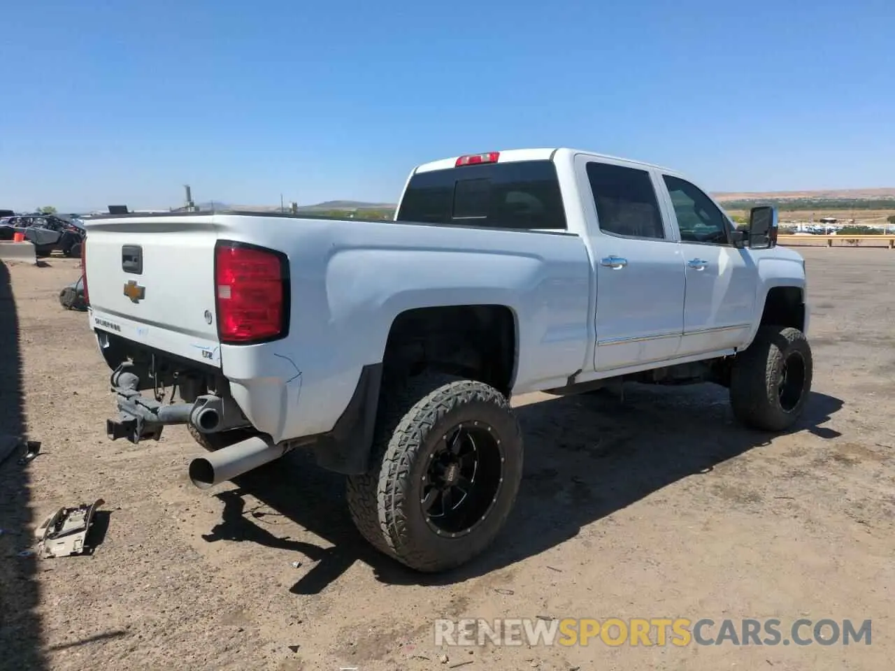 3 Photograph of a damaged car 1GC1KTEY1KF114295 CHEVROLET ALL Models 2019