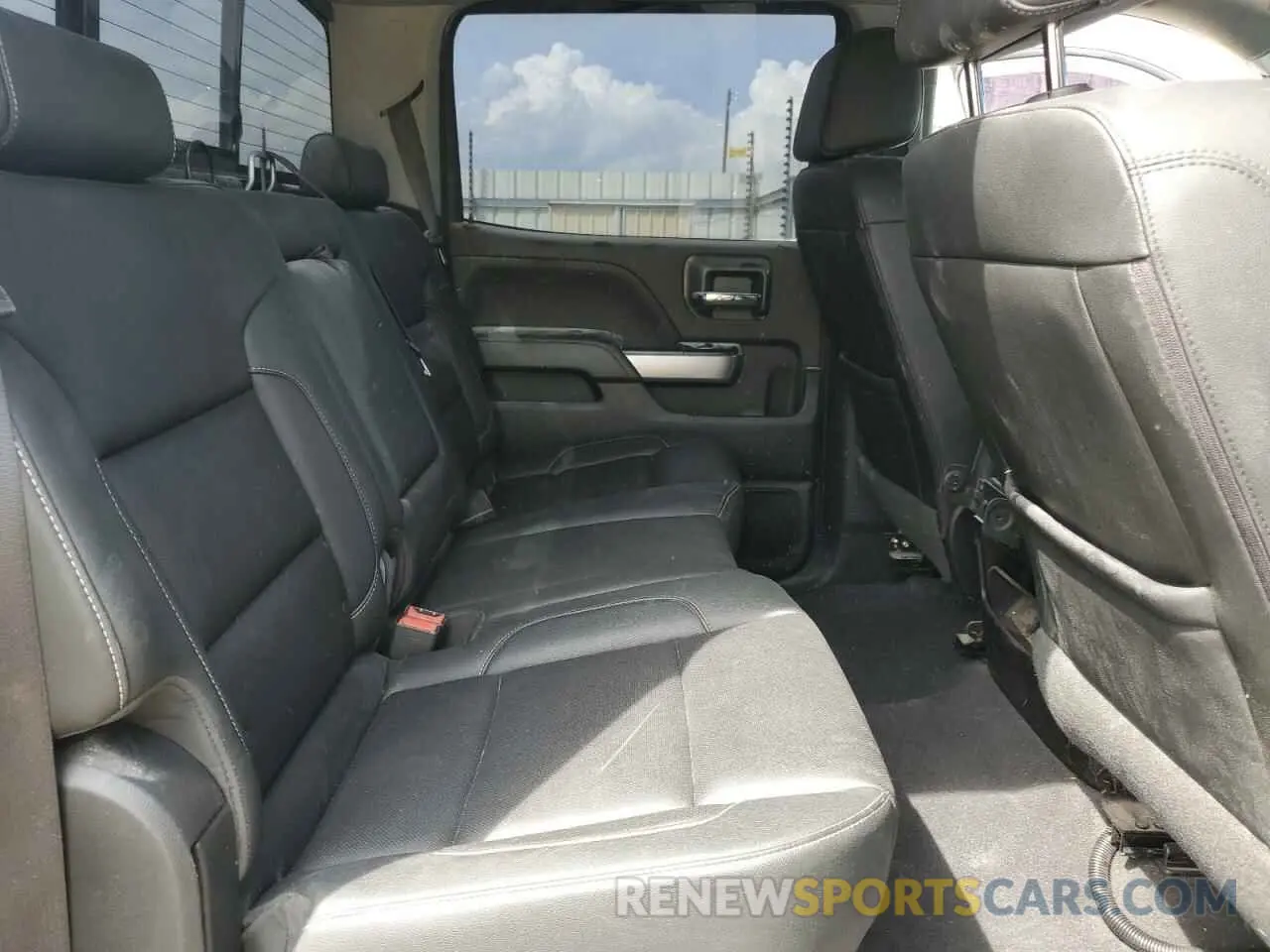 10 Photograph of a damaged car 1GC1KTEY6KF208852 CHEVROLET ALL Models 2019