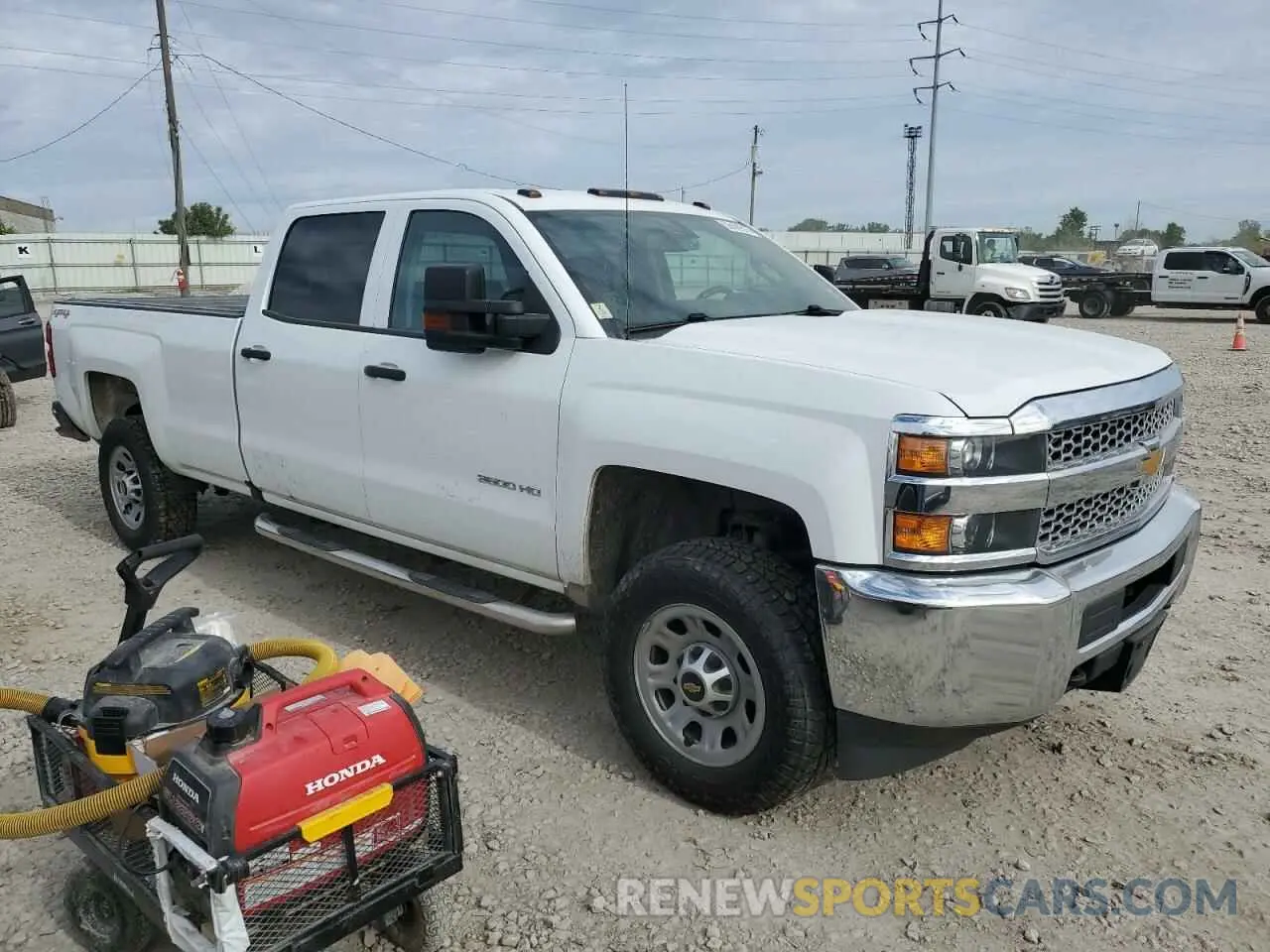 4 Photograph of a damaged car 1GC4KVCG6KF202519 CHEVROLET ALL Models 2019