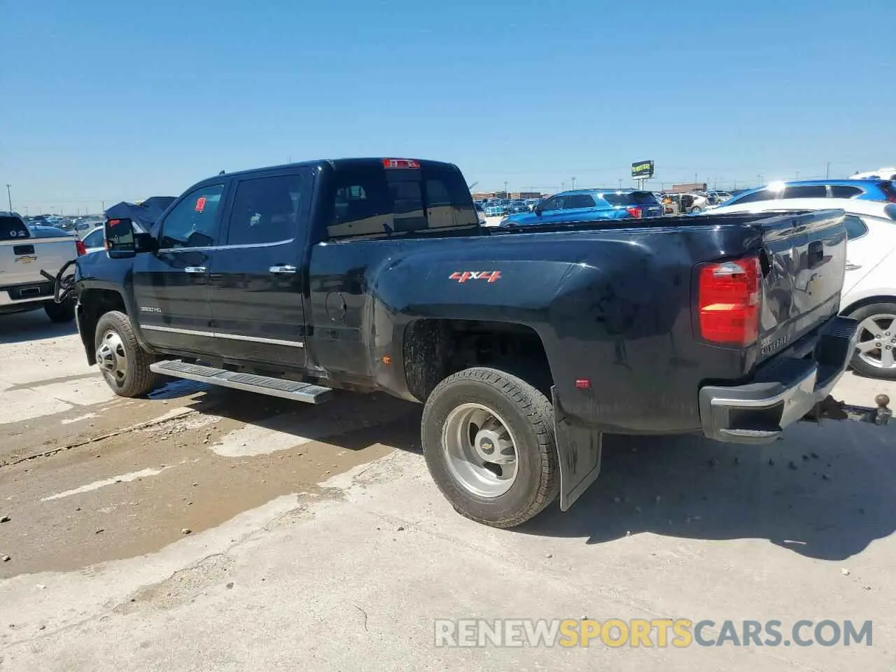 2 Photograph of a damaged car 1GC4KXEY3KF128865 CHEVROLET ALL Models 2019