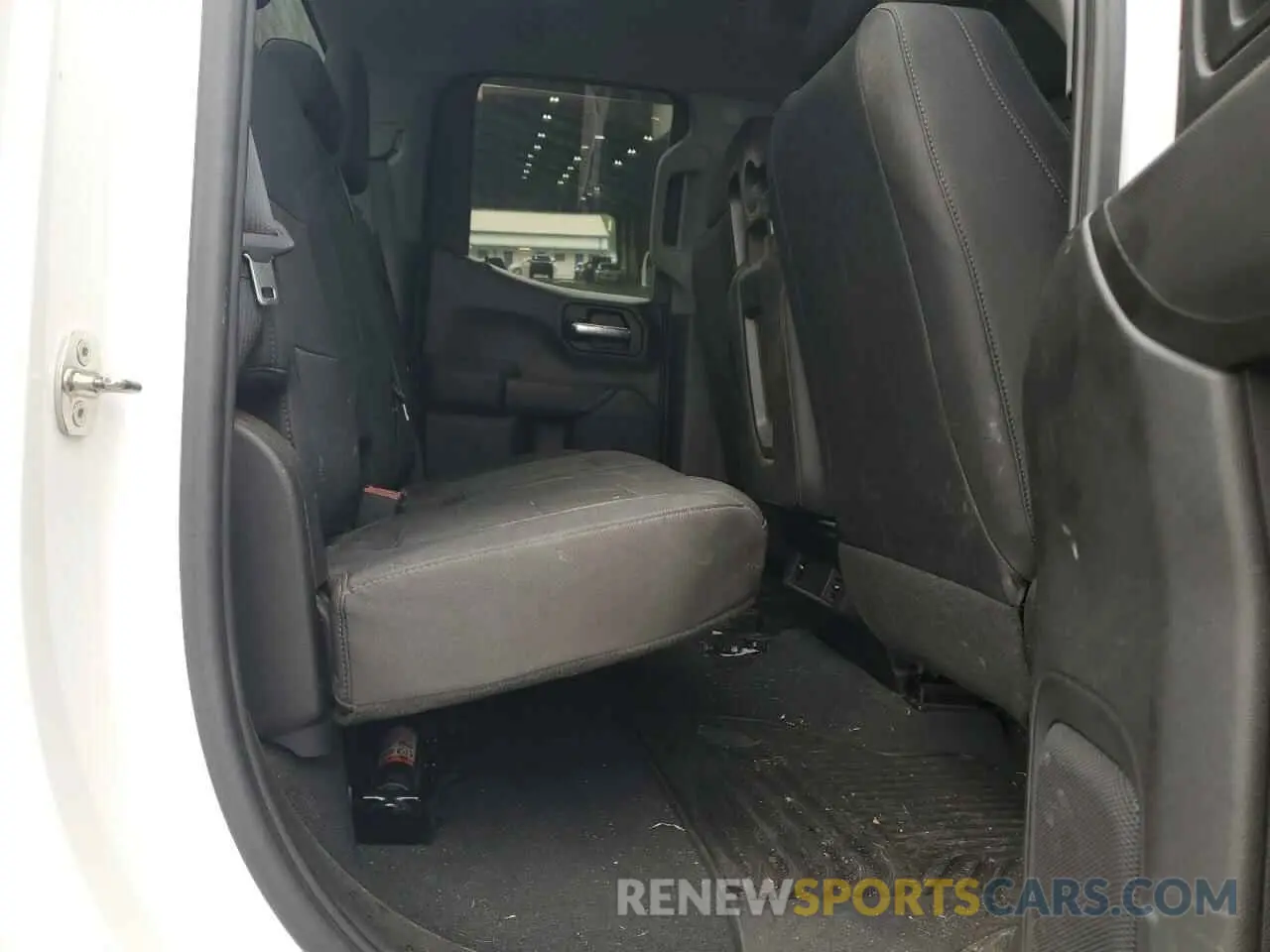 10 Photograph of a damaged car 1GCRWBEF8KZ337450 CHEVROLET ALL Models 2019