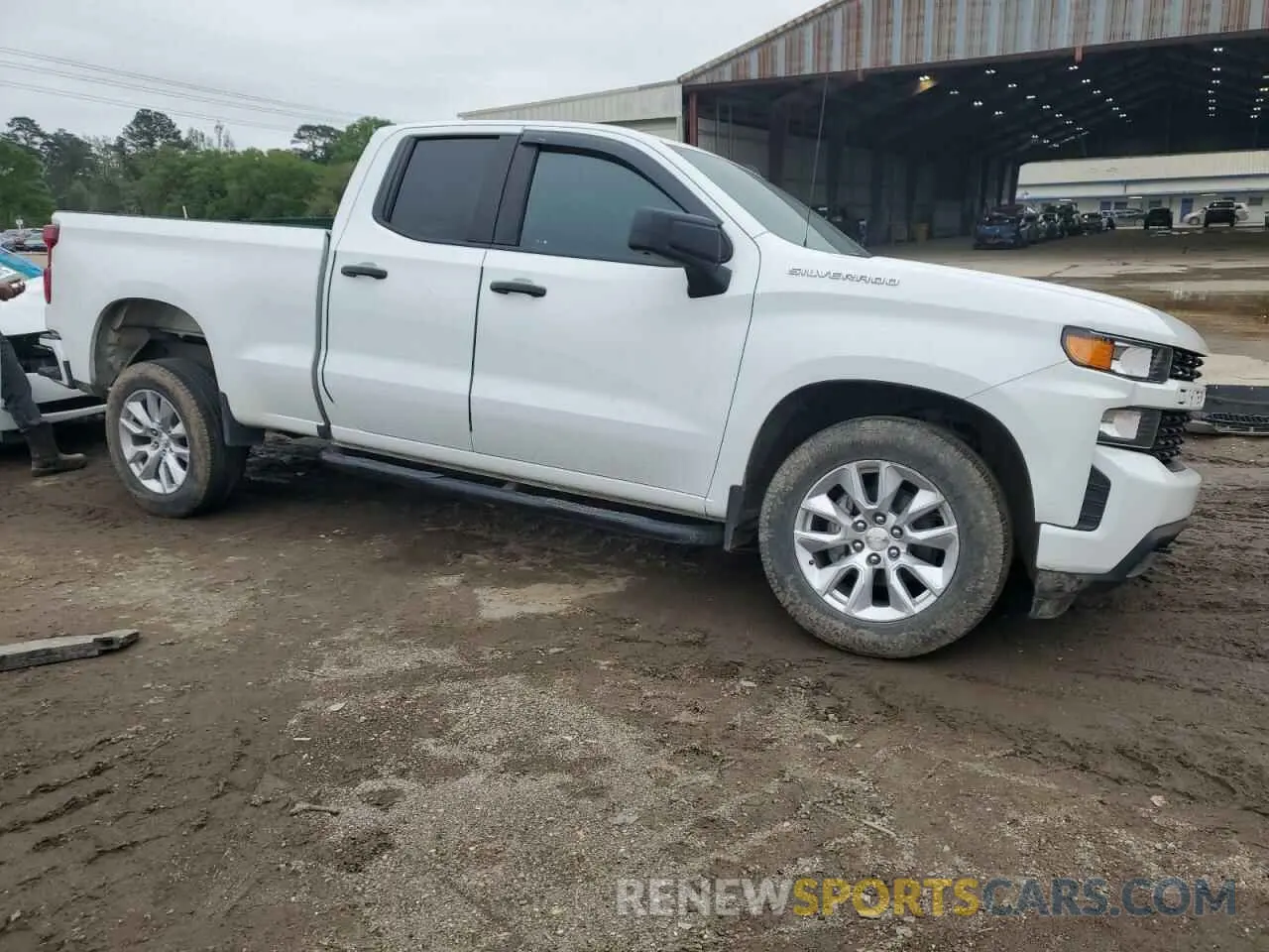 4 Photograph of a damaged car 1GCRWBEF8KZ337450 CHEVROLET ALL Models 2019
