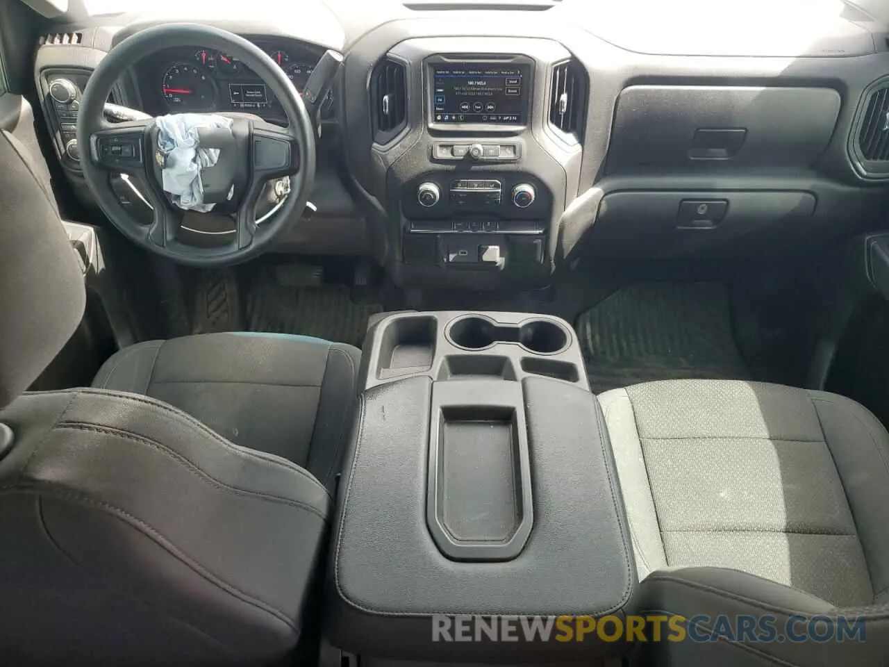 8 Фотография поврежденного автомобиля 1GCRYBEH1KZ276681 CHEVROLET ALL Models 2019