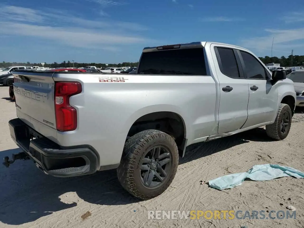 3 Фотография поврежденного автомобиля 1GCRYCEF8KZ302049 CHEVROLET ALL Models 2019