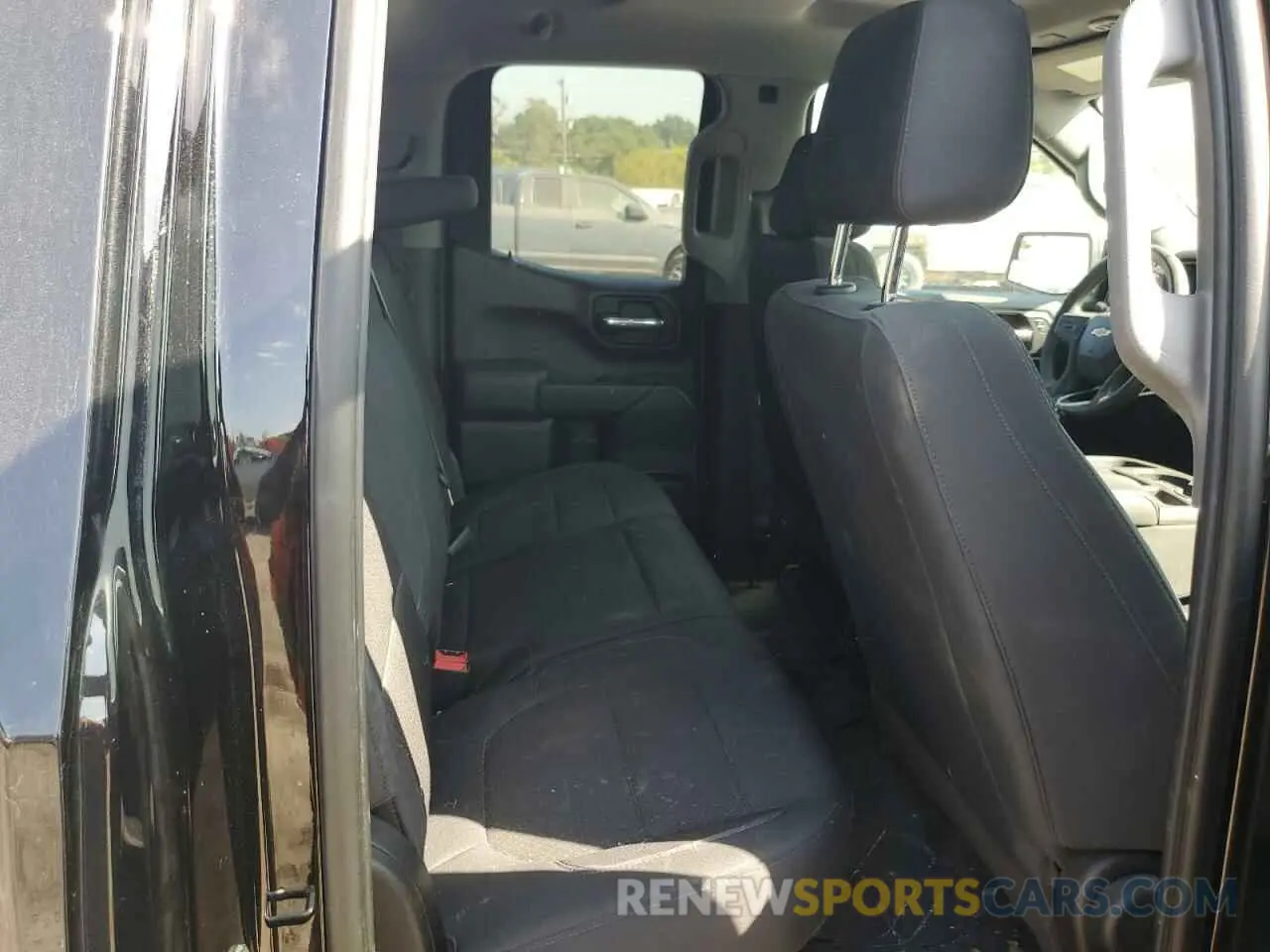 10 Photograph of a damaged car 1GCRYCEH3KZ210588 CHEVROLET ALL Models 2019