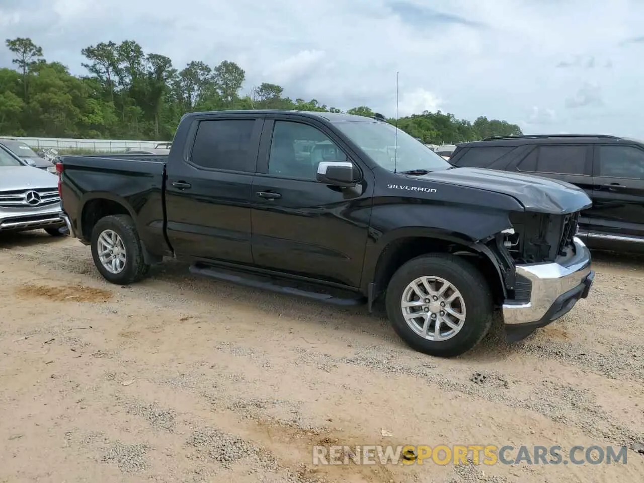 4 Photograph of a damaged car 1GCUWCED0KZ141078 CHEVROLET ALL Models 2019