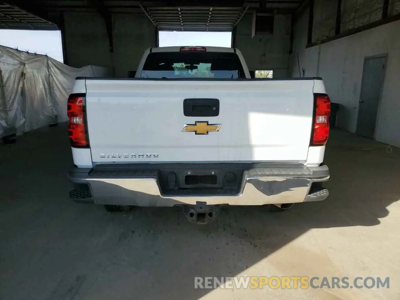 6 Photograph of a damaged car 2GC2CREG6K1231857 CHEVROLET ALL Models 2019