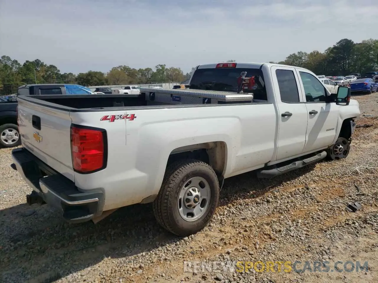 3 Фотография поврежденного автомобиля 2GC2KREG0K1165177 CHEVROLET ALL Models 2019
