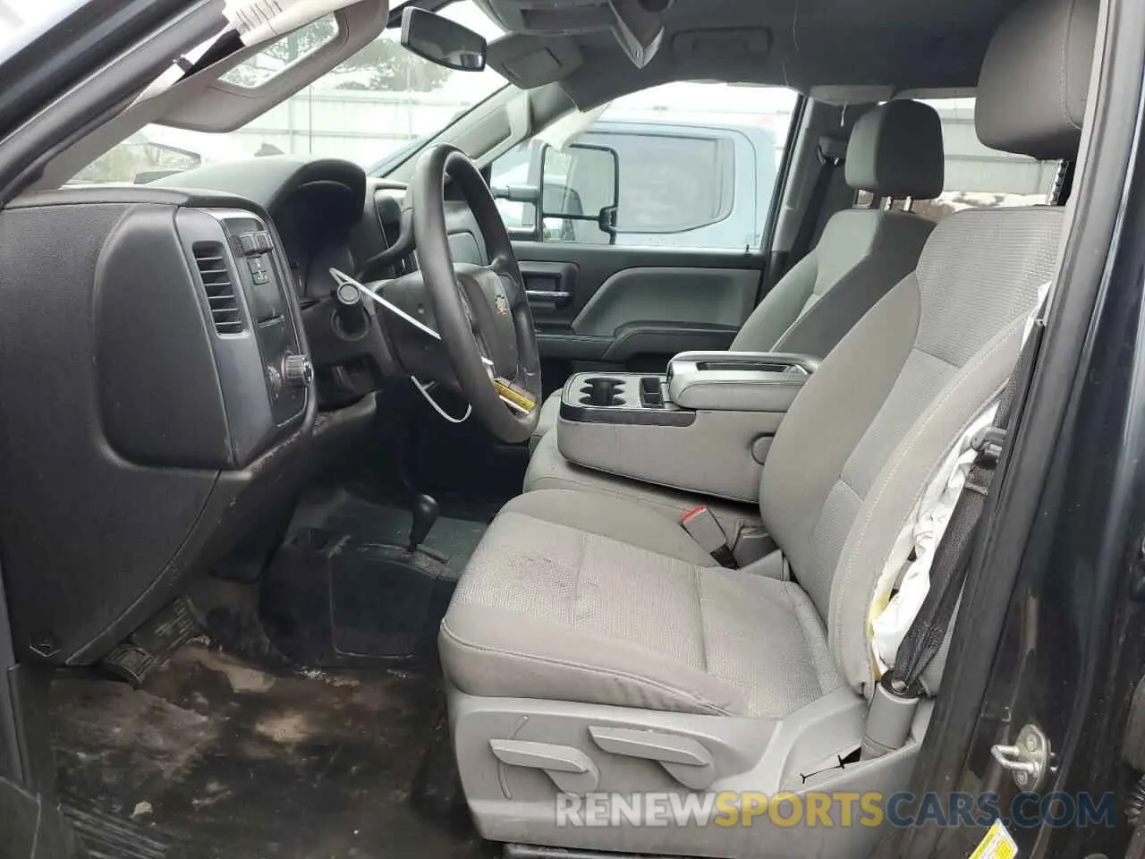 7 Фотография поврежденного автомобиля 2GC2KREG0K1181556 CHEVROLET ALL Models 2019