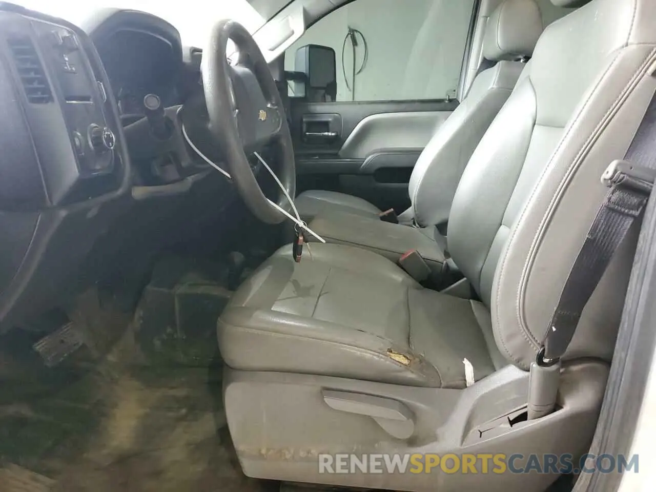7 Фотография поврежденного автомобиля 2GC2KREG0K1216869 CHEVROLET ALL Models 2019