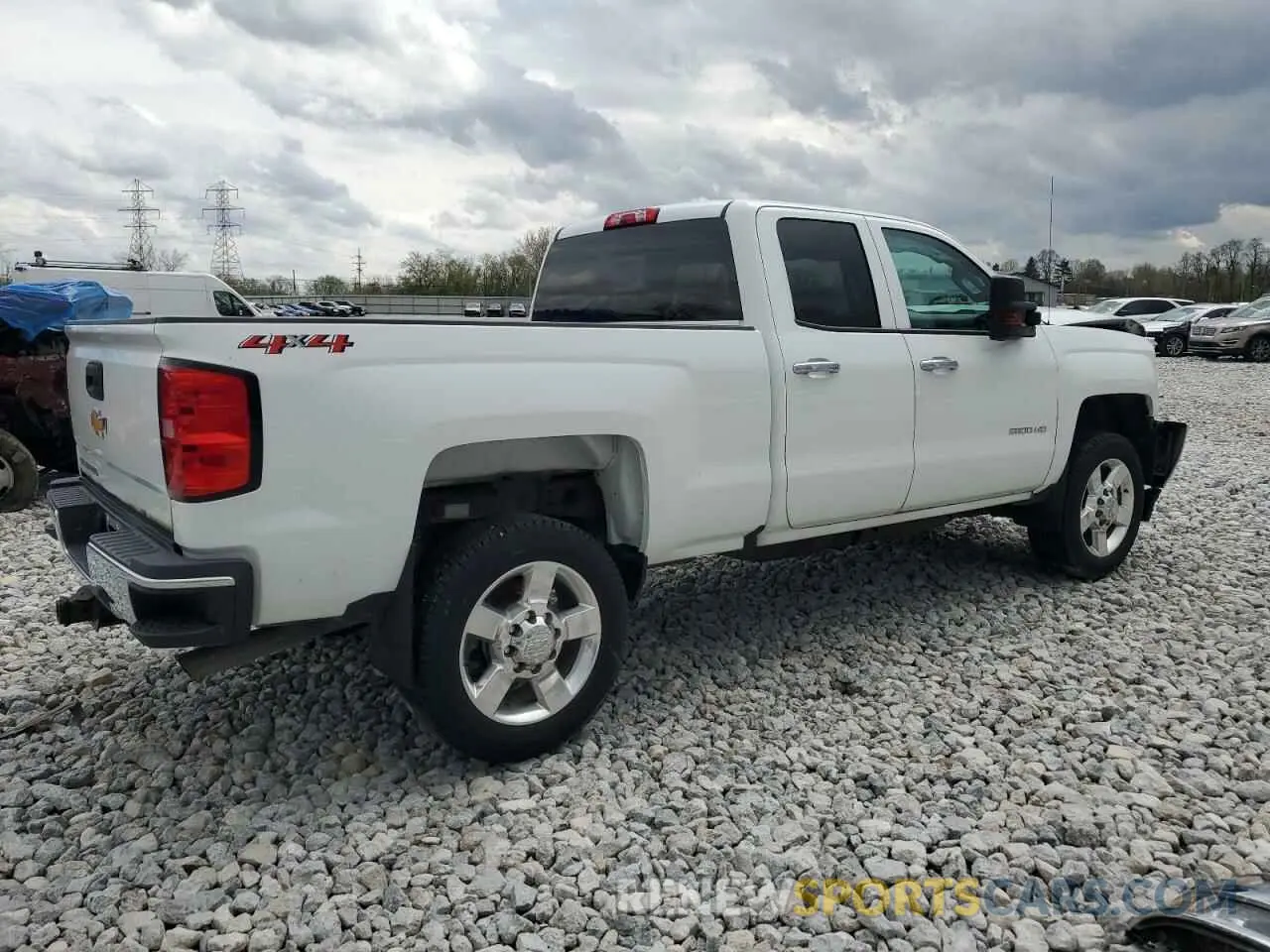 3 Photograph of a damaged car 2GC2KREG0K1227161 CHEVROLET ALL Models 2019